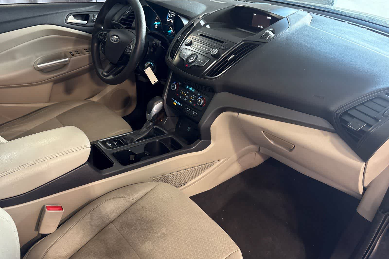 Thumbnail: 2018 Ford Escape - 17