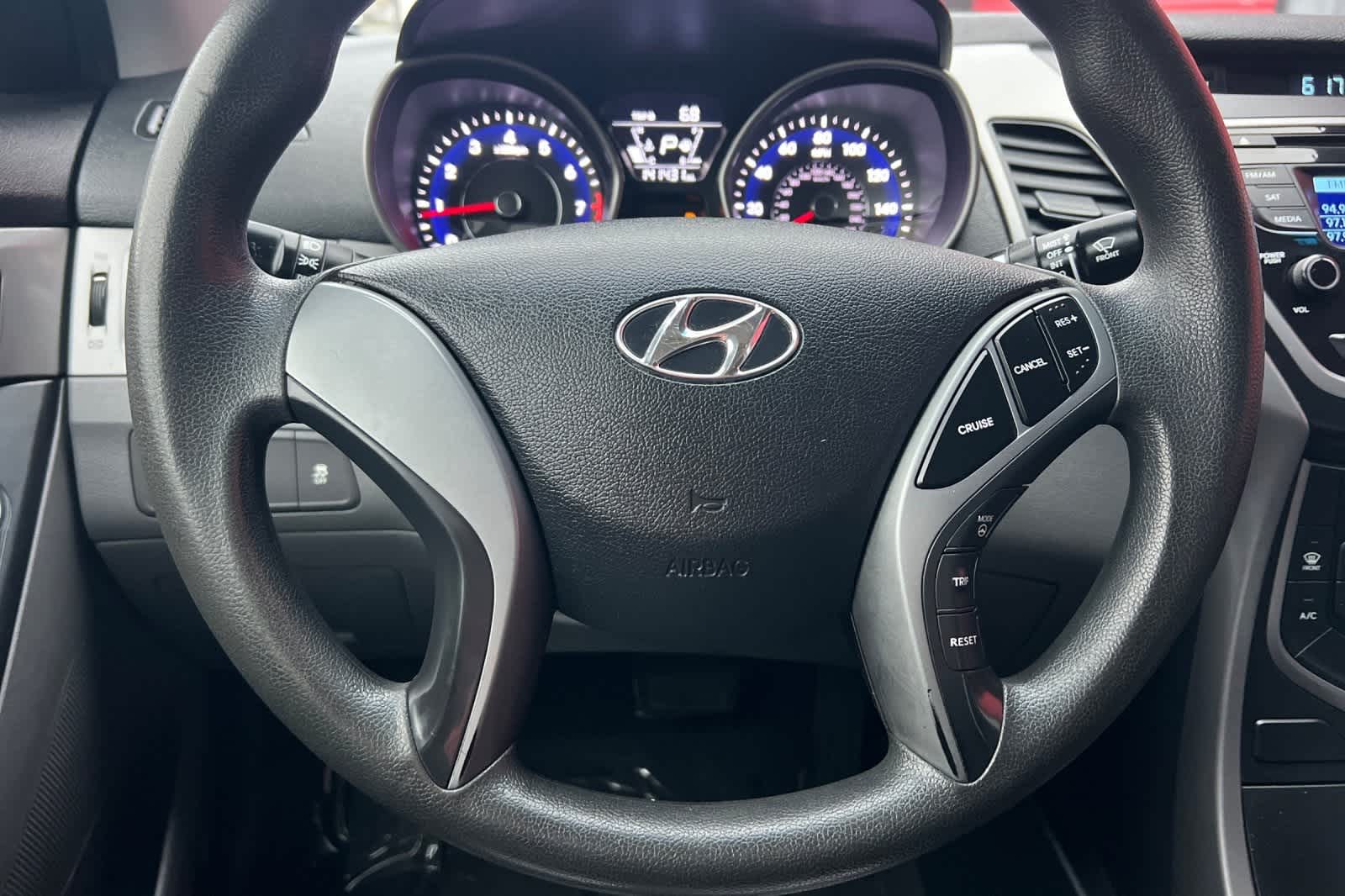 Thumbnail: 2015 Hyundai Elantra - 25