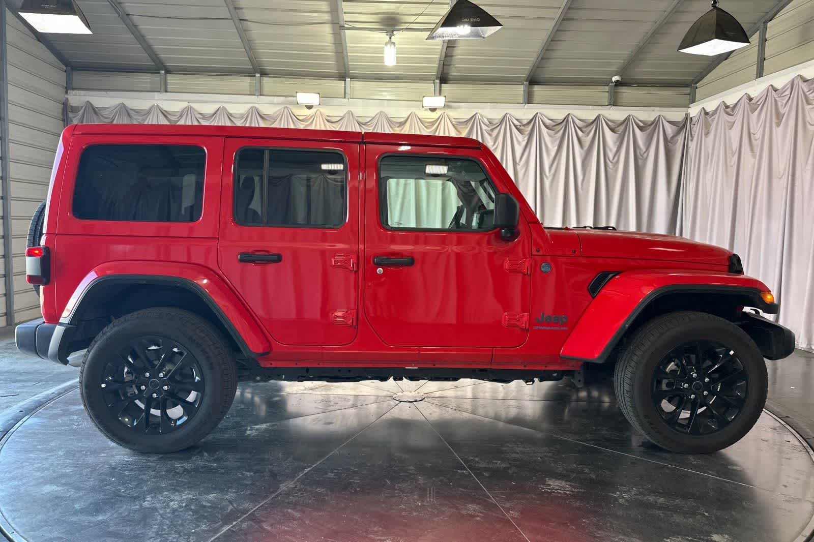 Thumbnail: 2025 Jeep Wrangler - 9