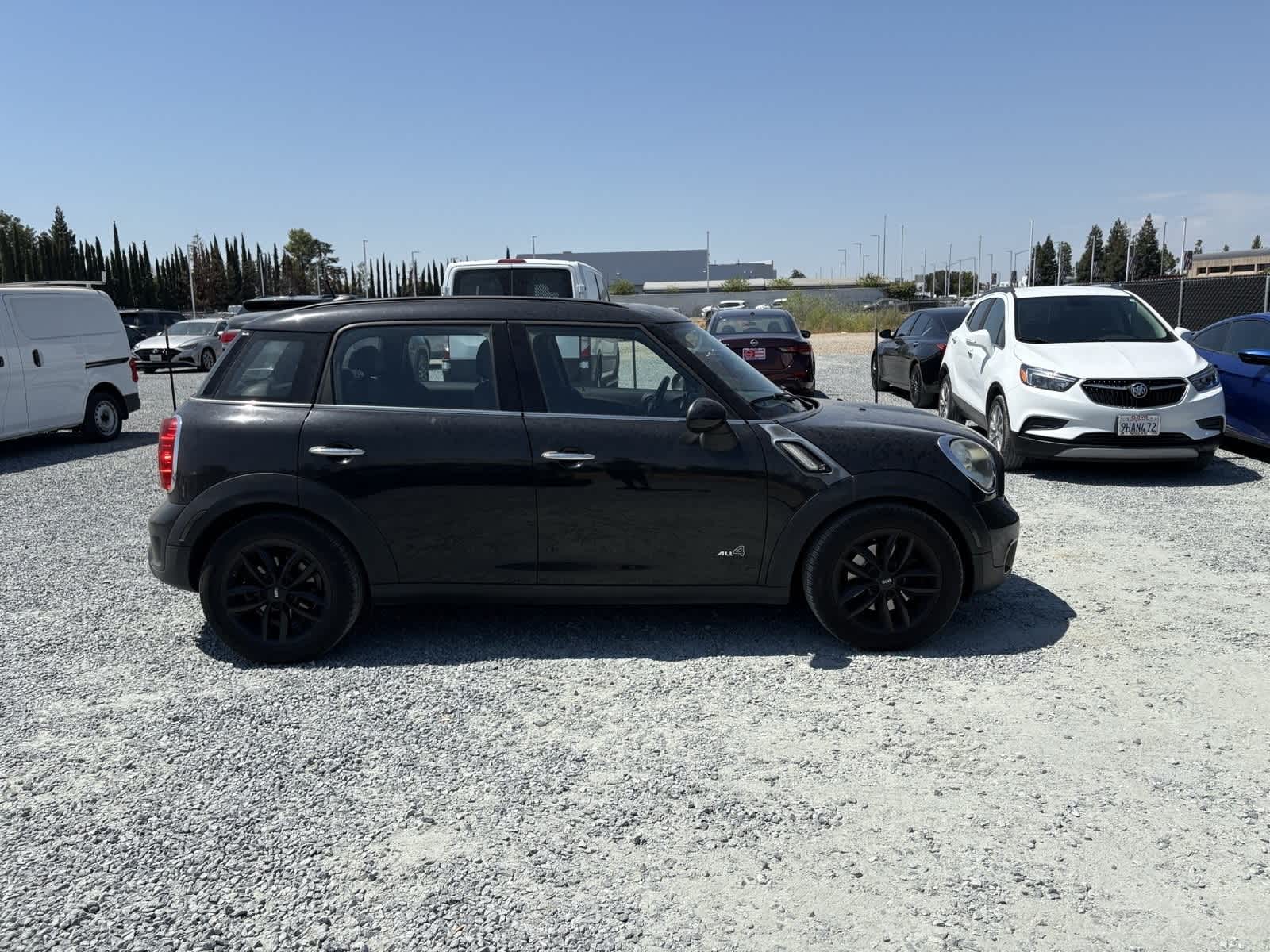Thumbnail: 2011 MINI Cooper Countryman - 9
