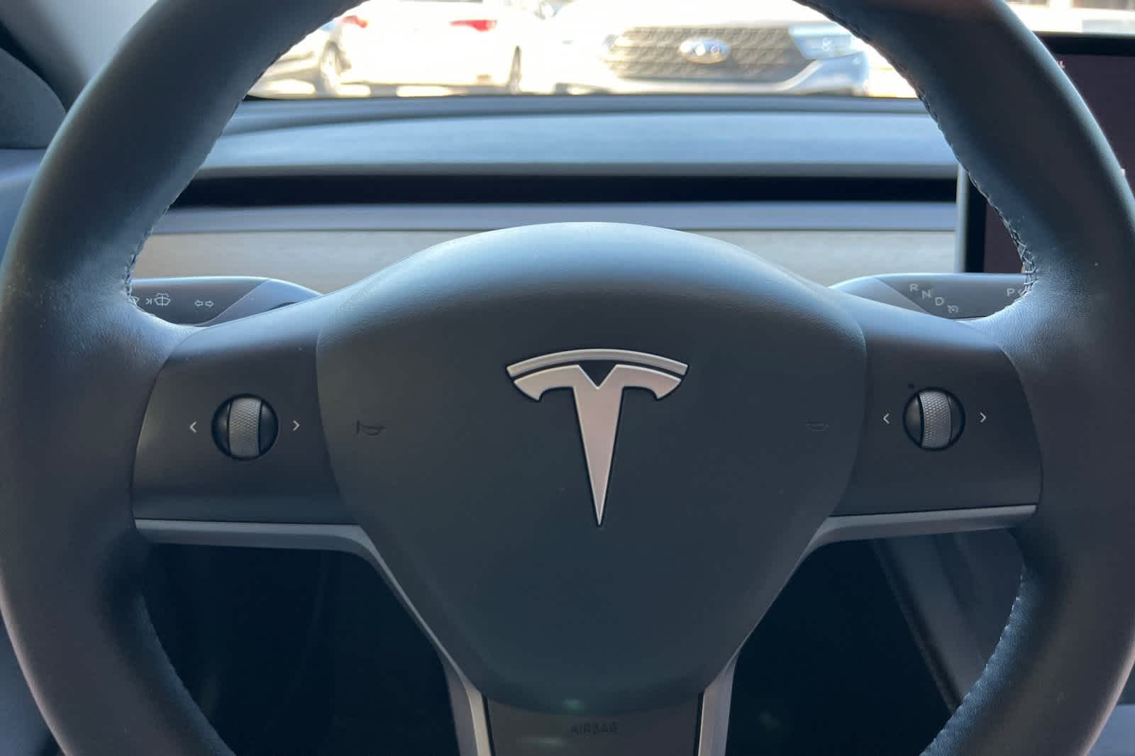 Thumbnail: 2021 Tesla Model 3 - 25
