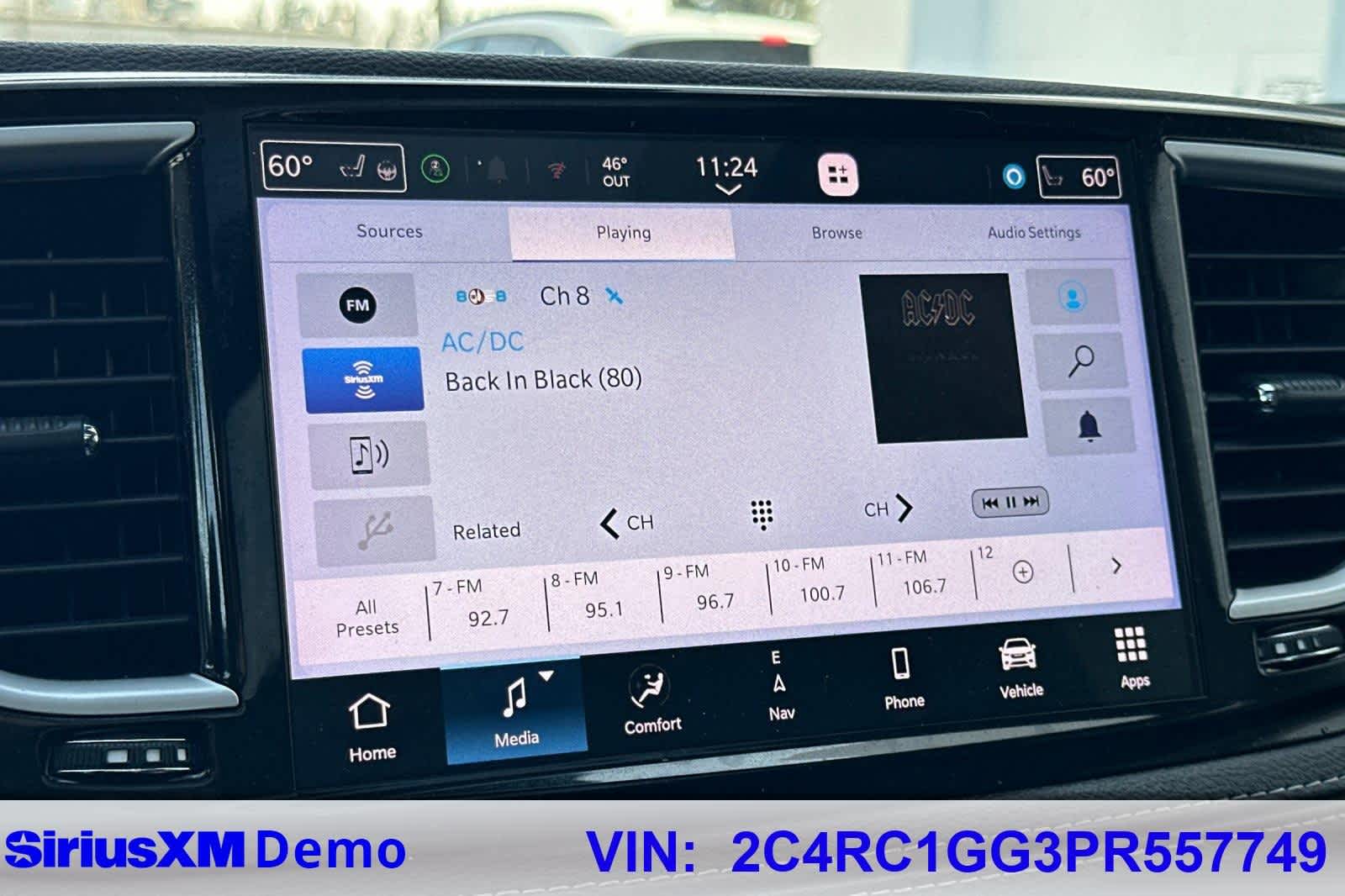 Thumbnail: 2023 Chrysler Pacifica - 31