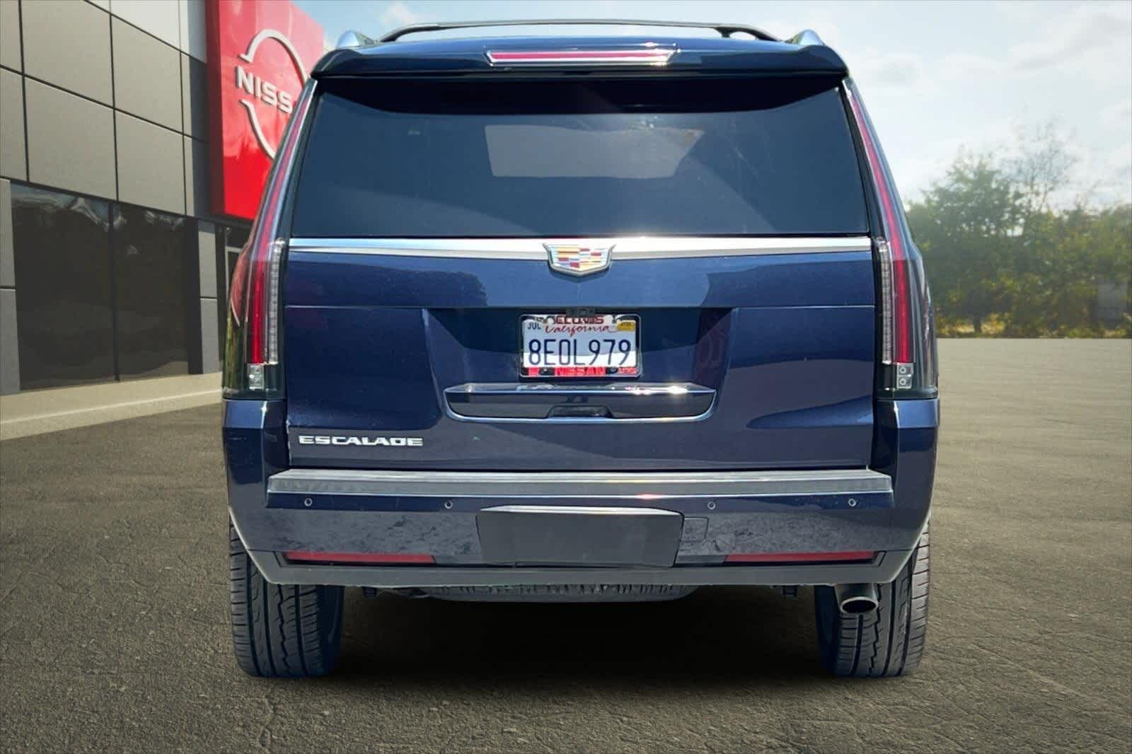 2018 Cadillac Escalade Luxury 8