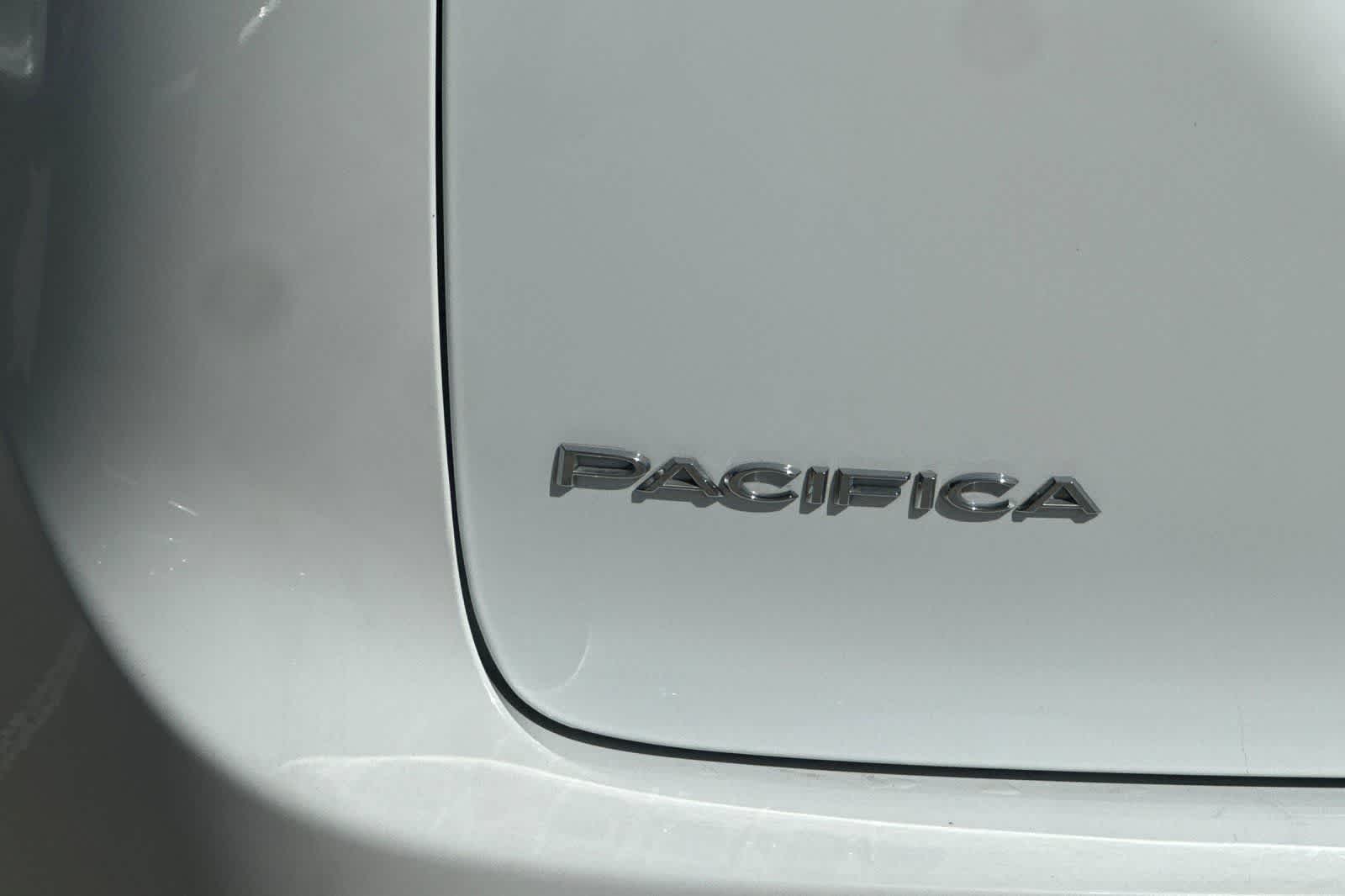 Thumbnail: 2023 Chrysler Pacifica - 33