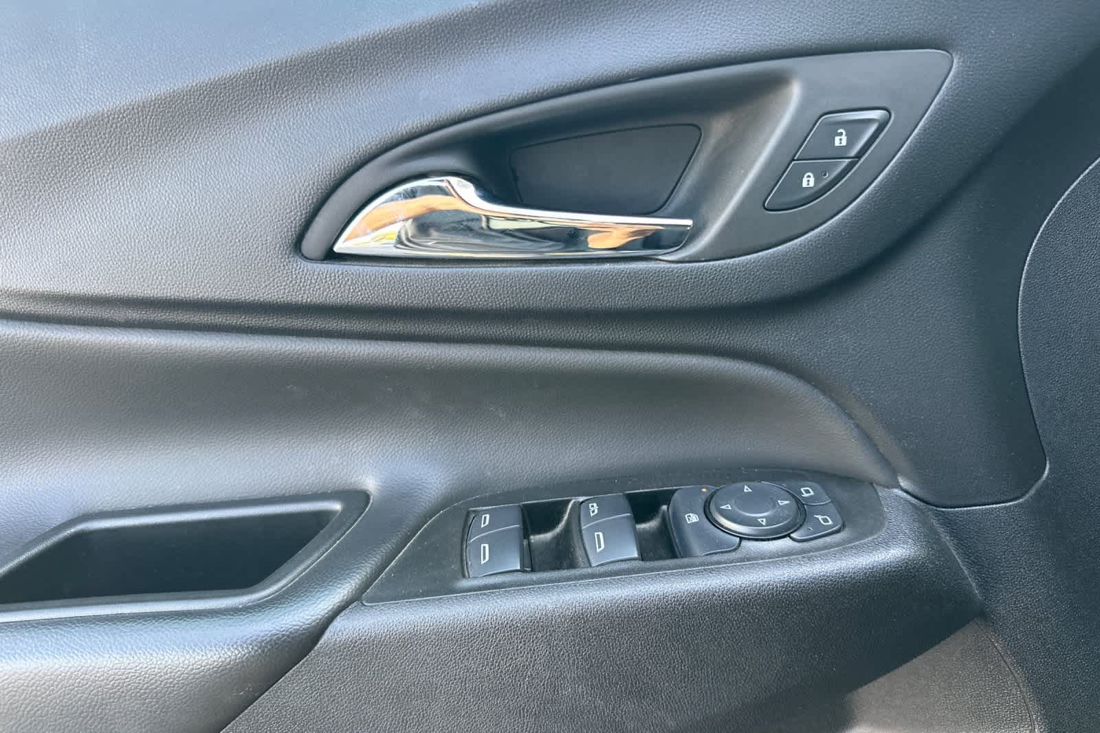 Thumbnail: 2024 Chevrolet Equinox - 15