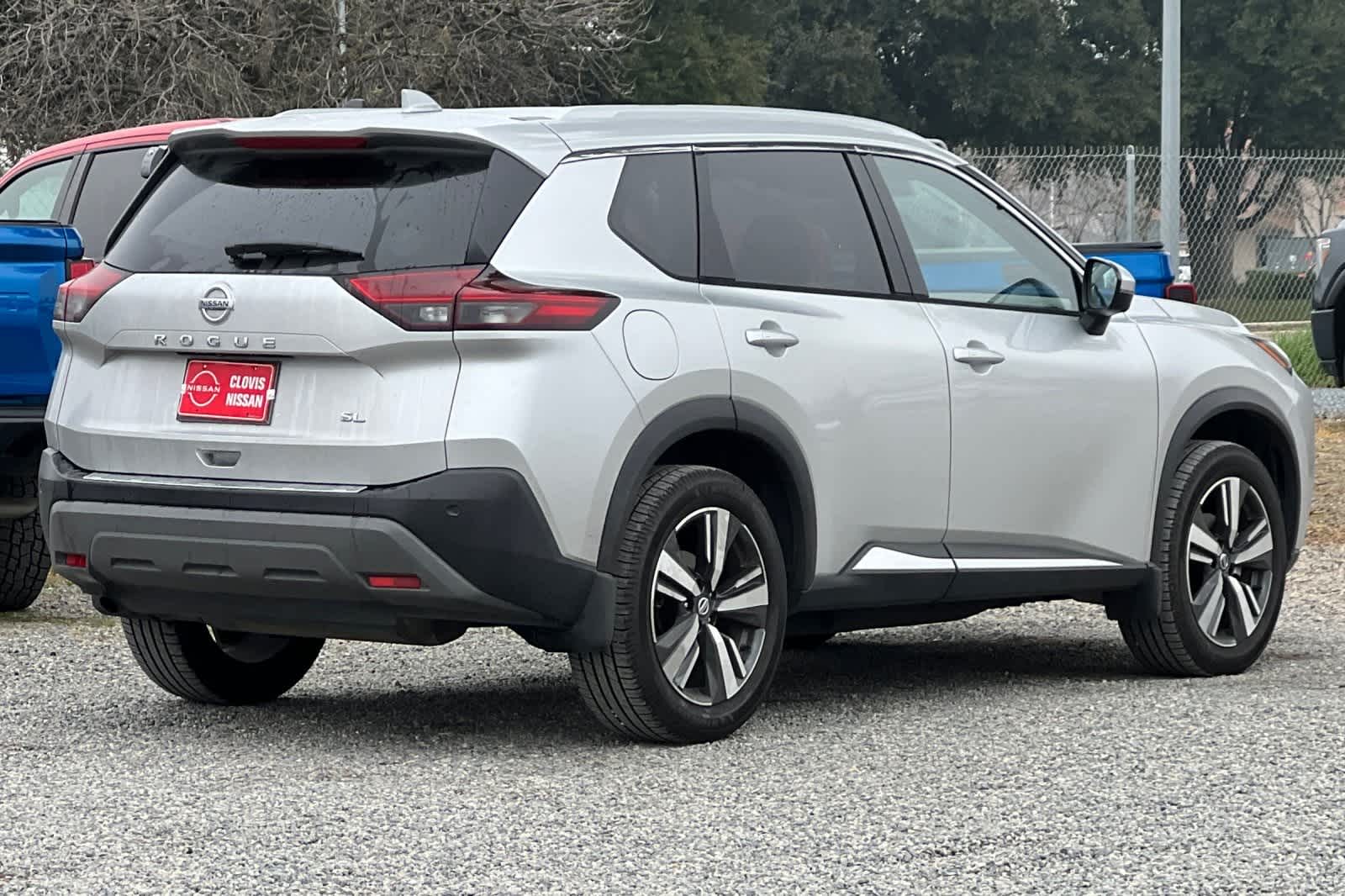 Thumbnail: 2021 Nissan Rogue - 3