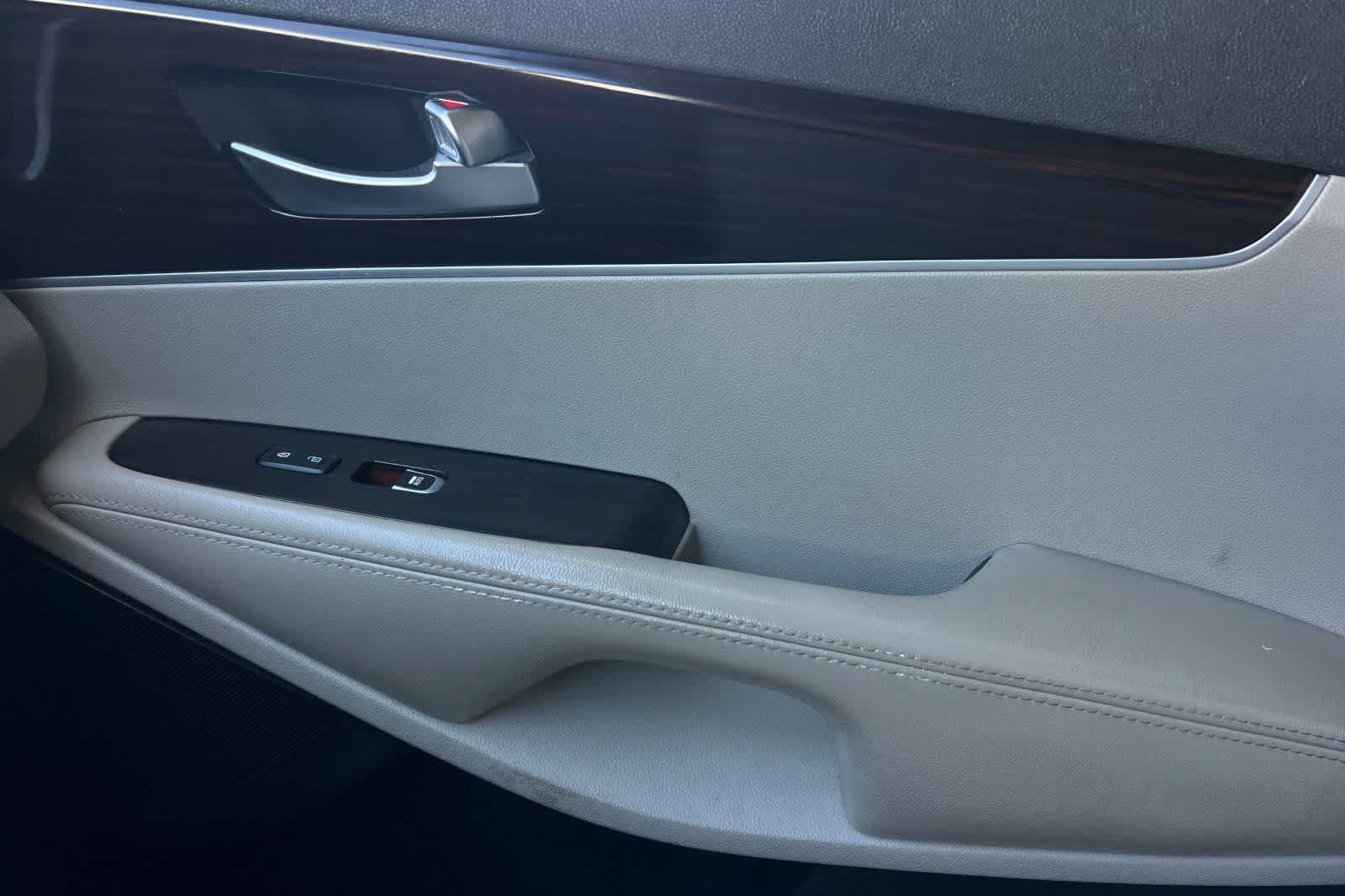 Thumbnail: 2019 Kia Sorento - 21