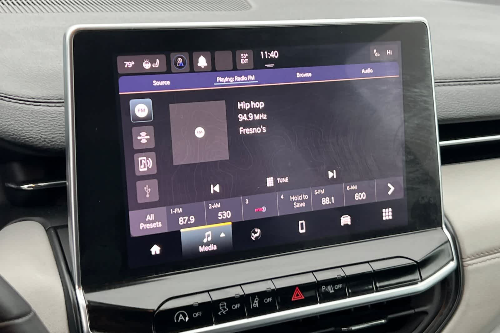 Thumbnail: 2023 Jeep Compass - 20