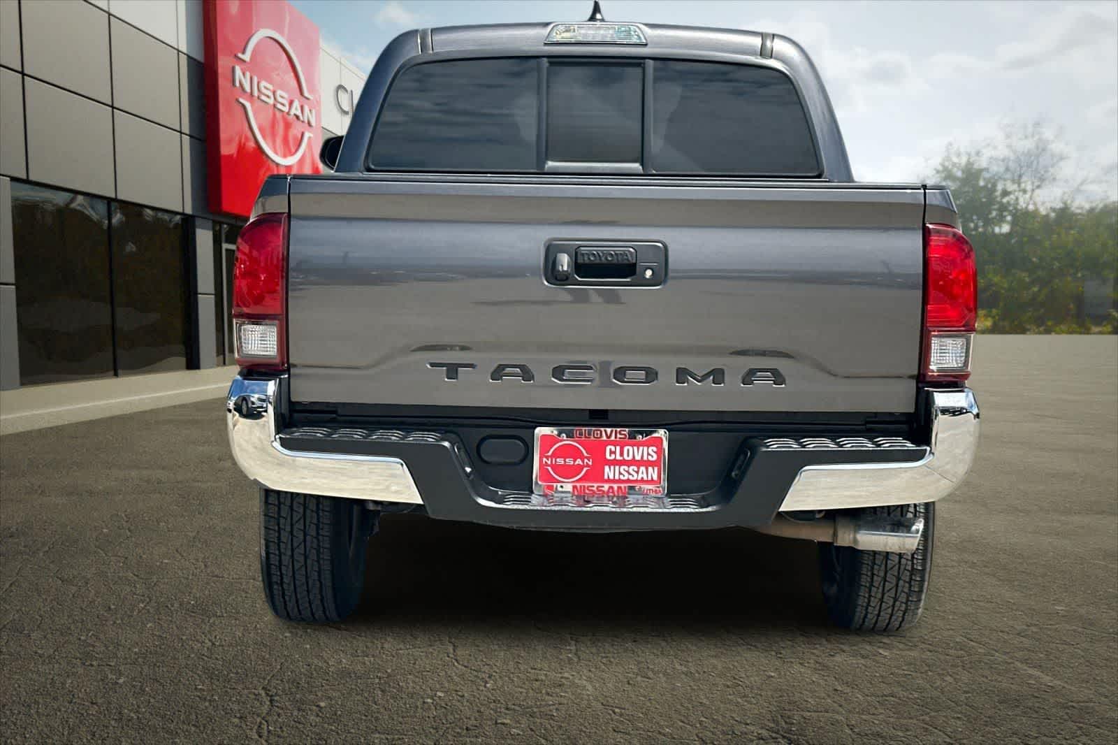 Thumbnail: 2021 Toyota Tacoma - 8