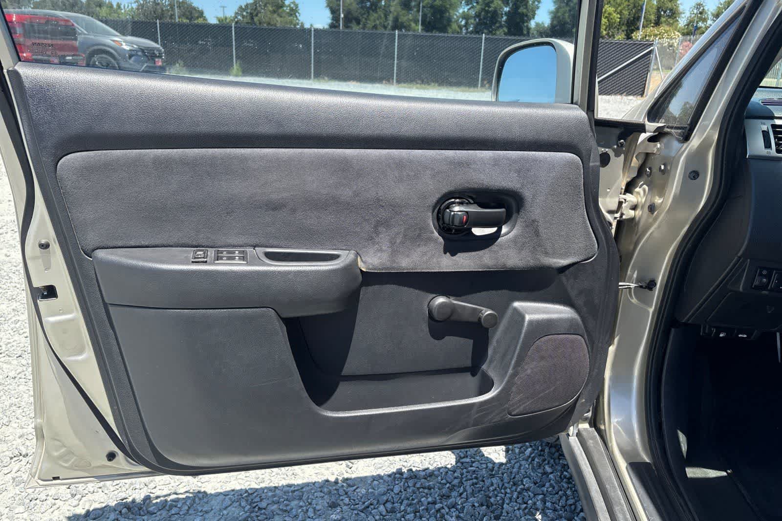 Thumbnail: 2009 Nissan Versa - 15