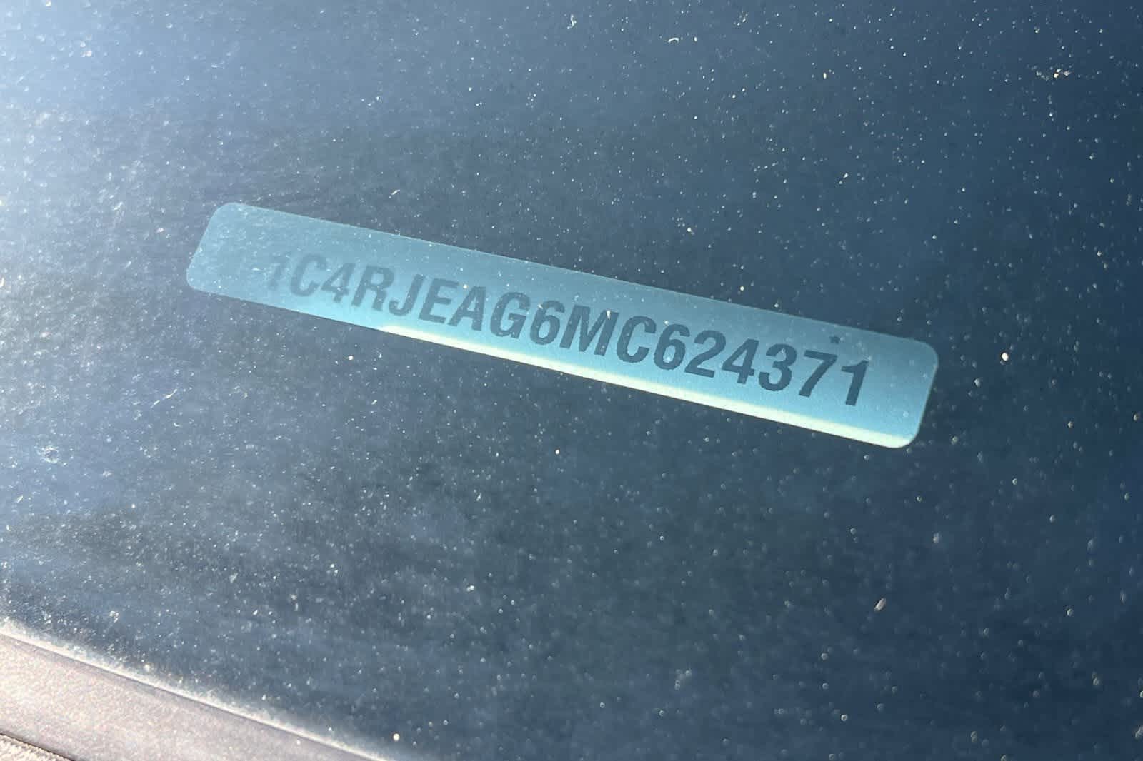 Thumbnail: 2021 Jeep Grand Cherokee - 38