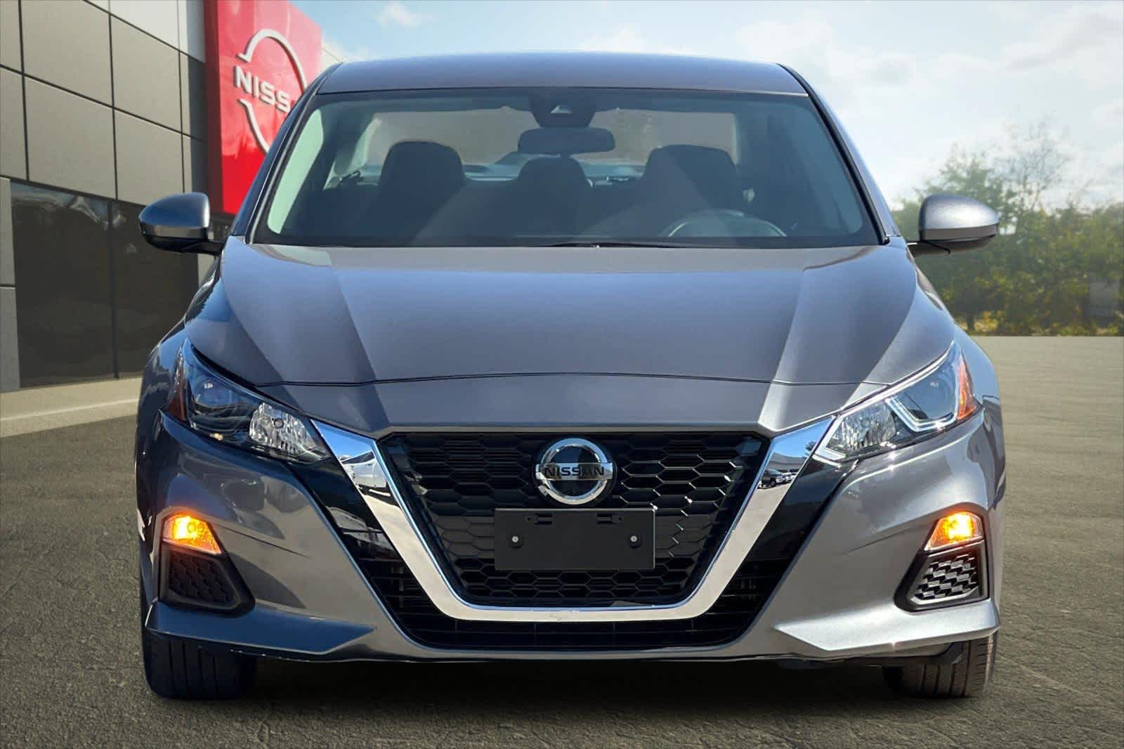 Thumbnail: 2022 Nissan Altima - 11