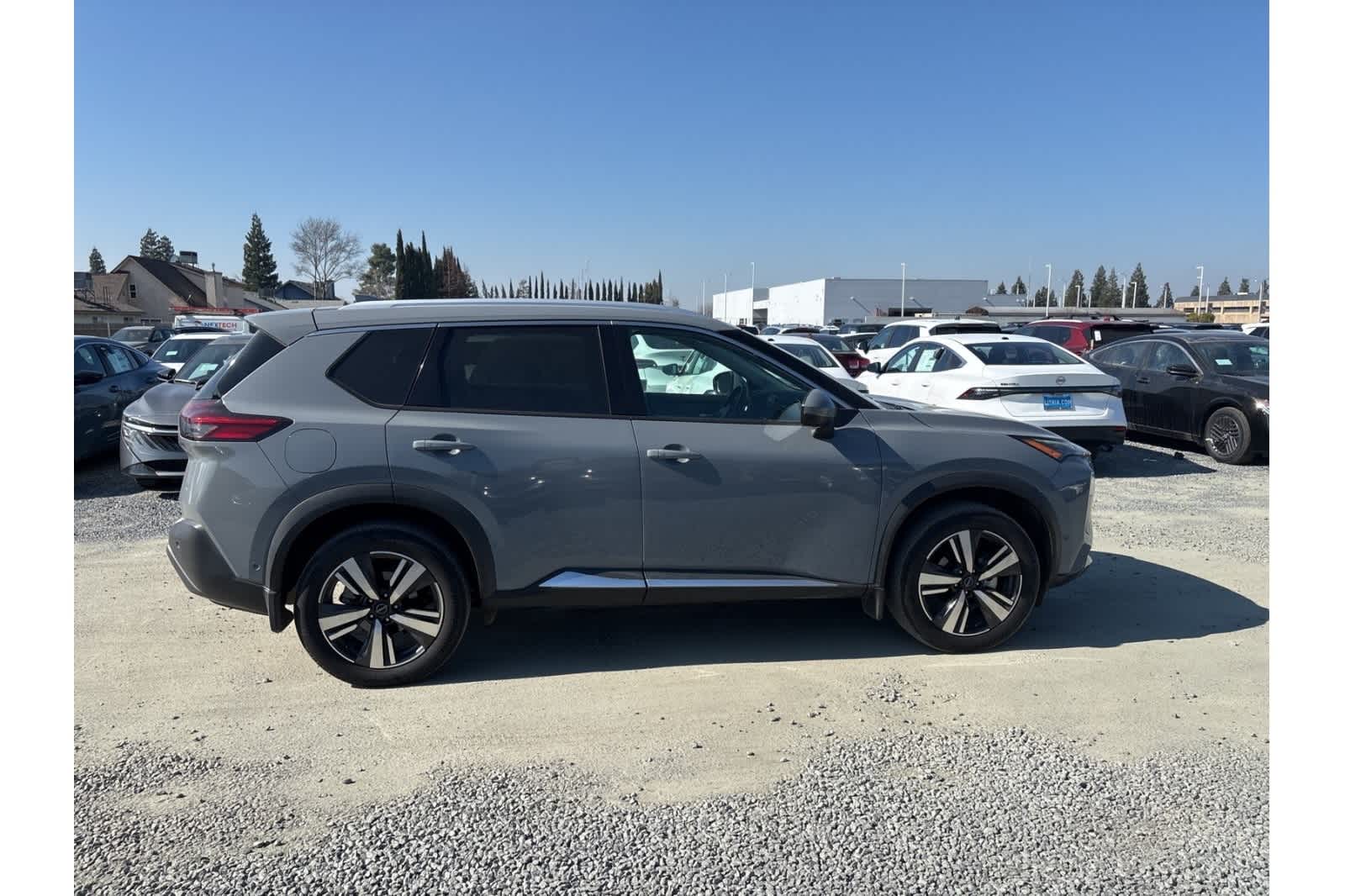 Thumbnail: 2023 Nissan Rogue - 19