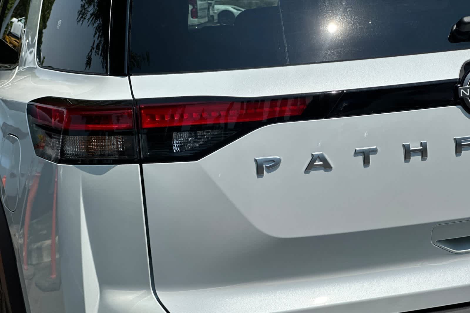 Thumbnail: 2025 Nissan Pathfinder - 31