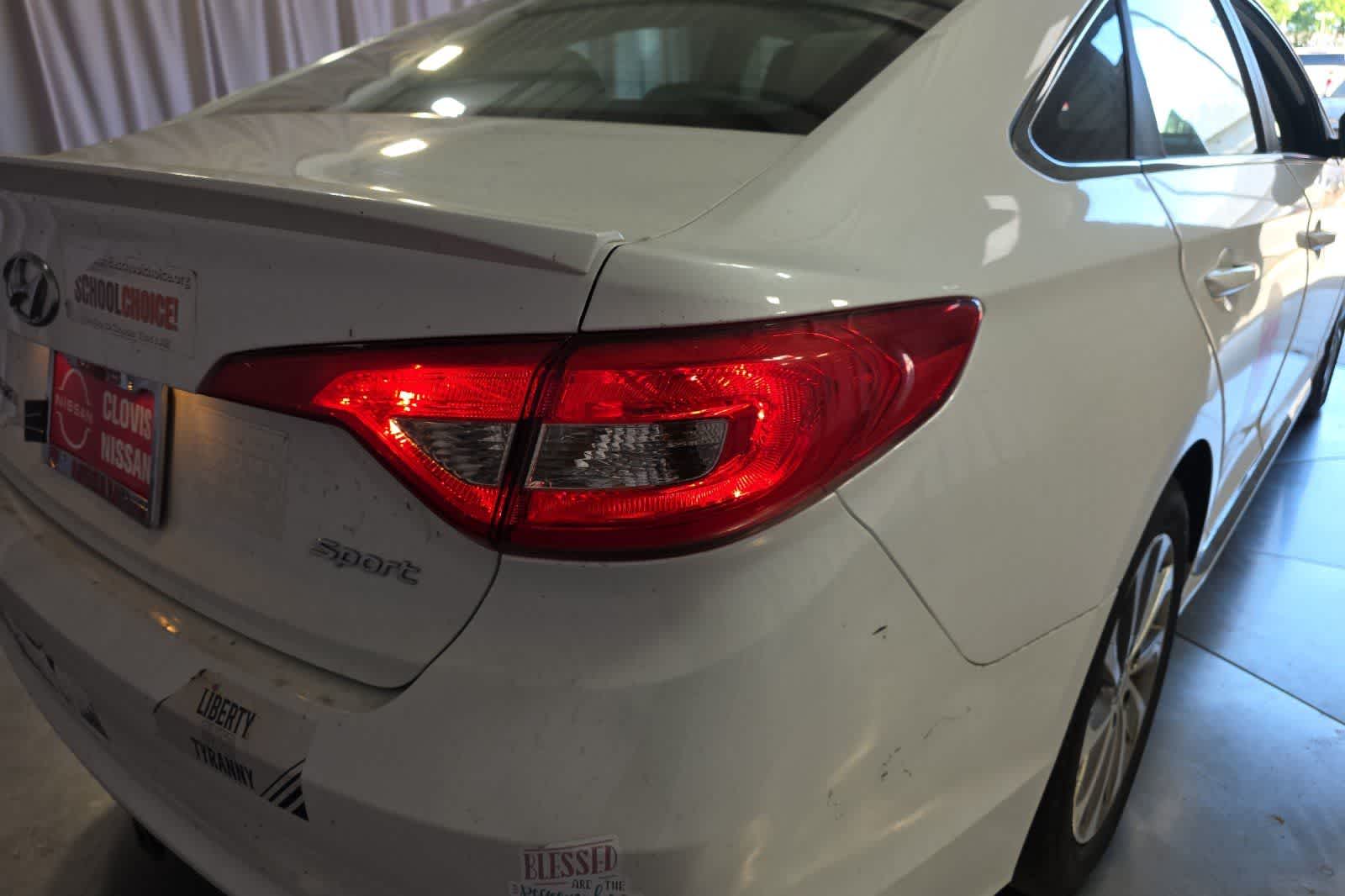 Thumbnail: 2017 Hyundai Sonata - 13