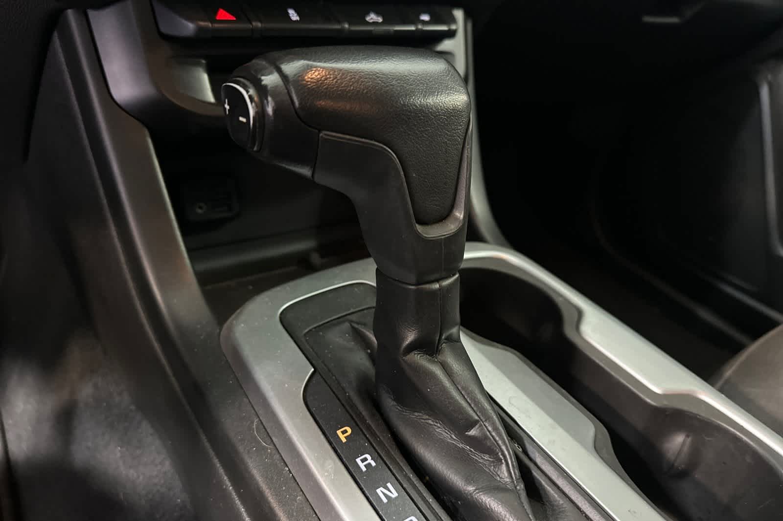 Thumbnail: 2021 Chevrolet Colorado - 23