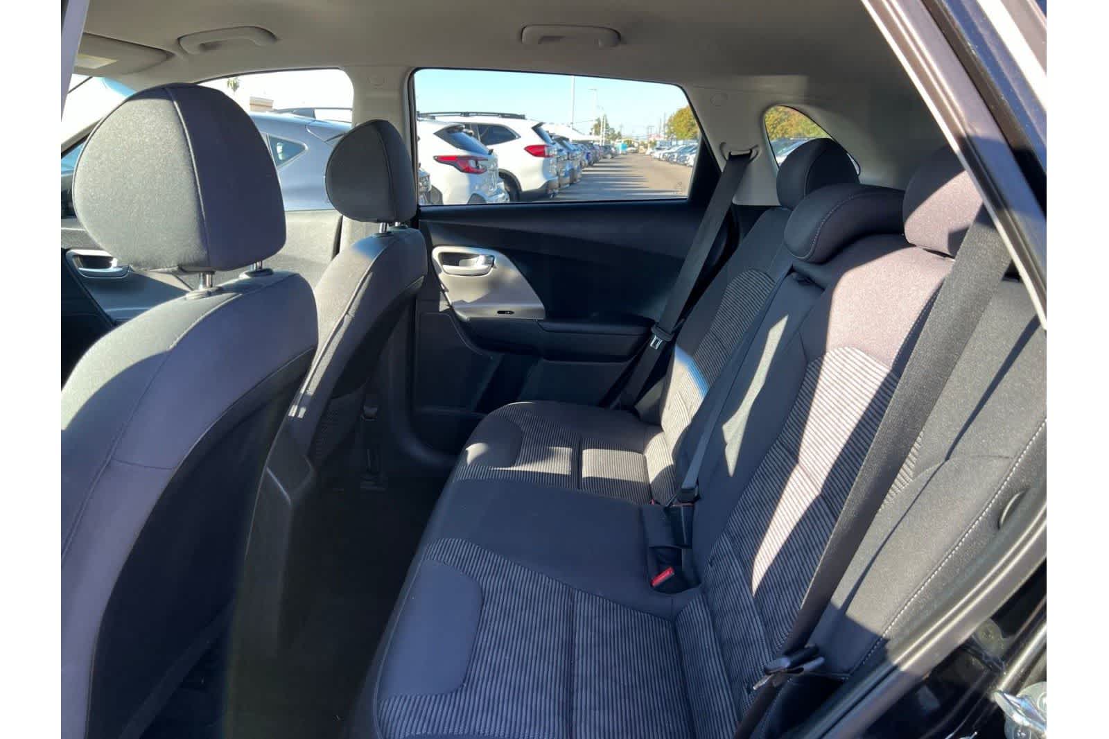 Thumbnail: 2018 Kia Niro - 20