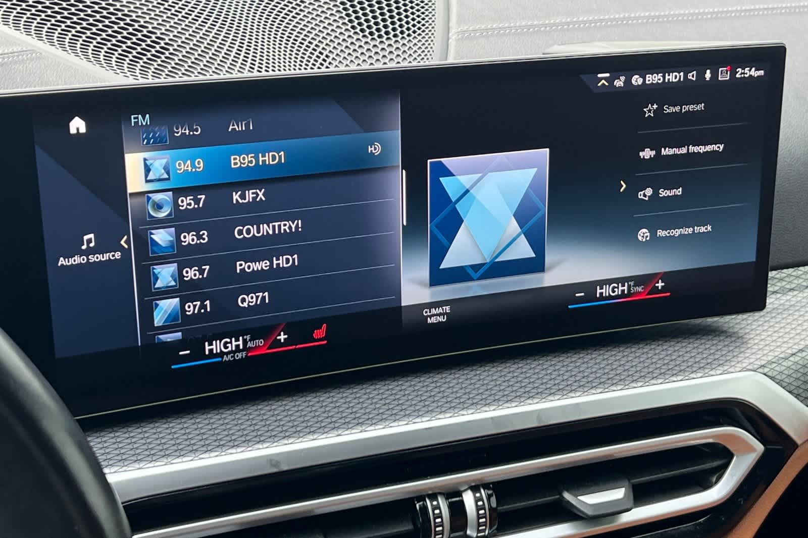 Thumbnail: 2023 BMW i4 - 21