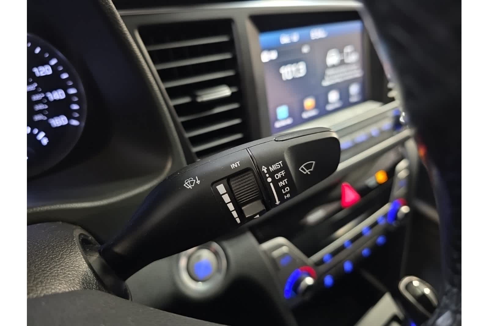 Thumbnail: 2017 Hyundai Elantra - 29