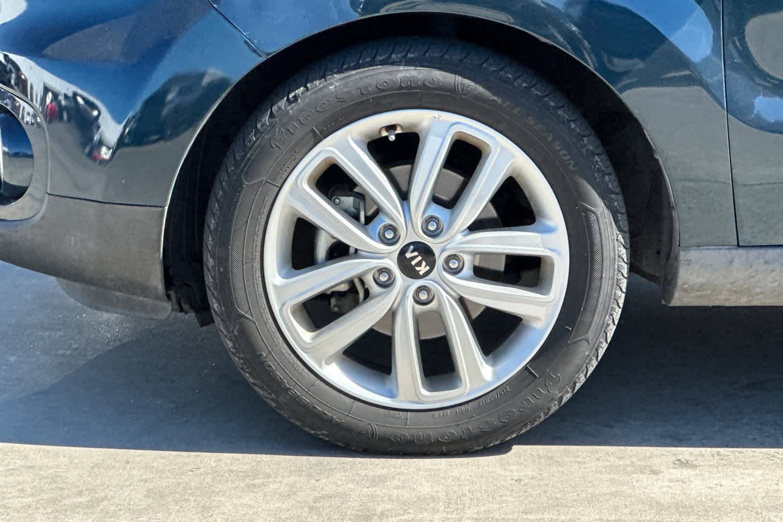 Thumbnail: 2017 Kia Soul - 12