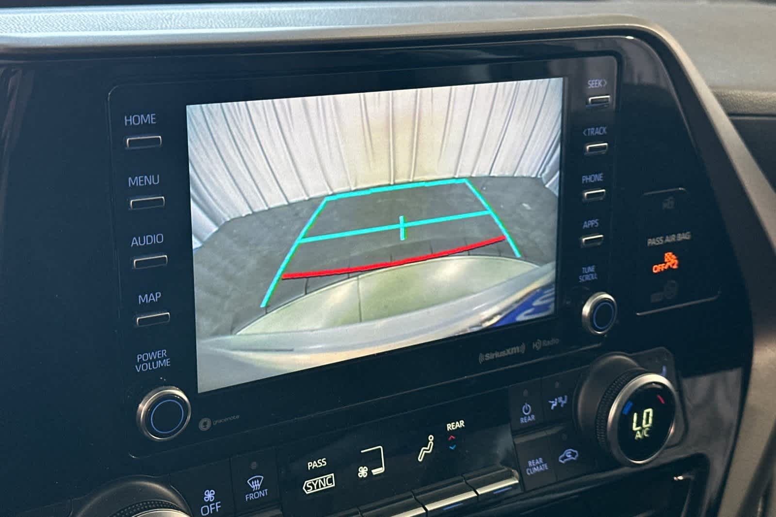 2022 Toyota Highlander XLE 21