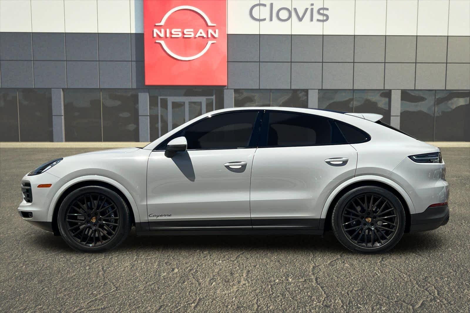 Thumbnail: 2022 Porsche  - 6
