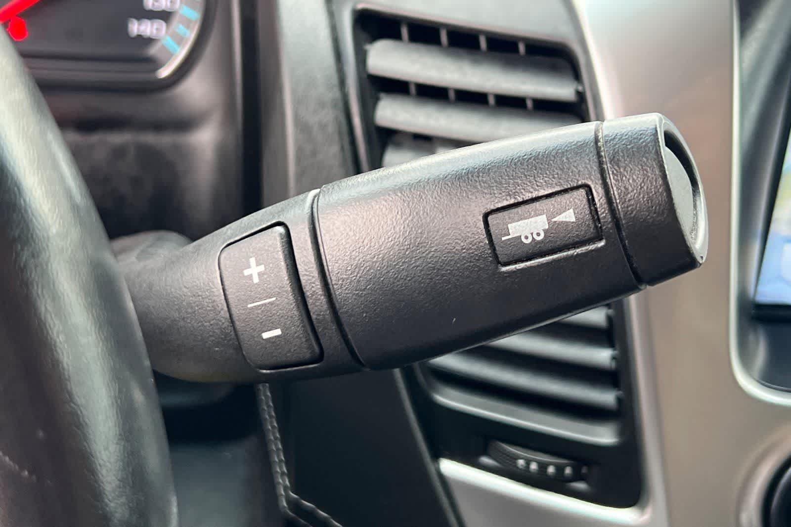 Thumbnail: 2019 Chevrolet Suburban - 30