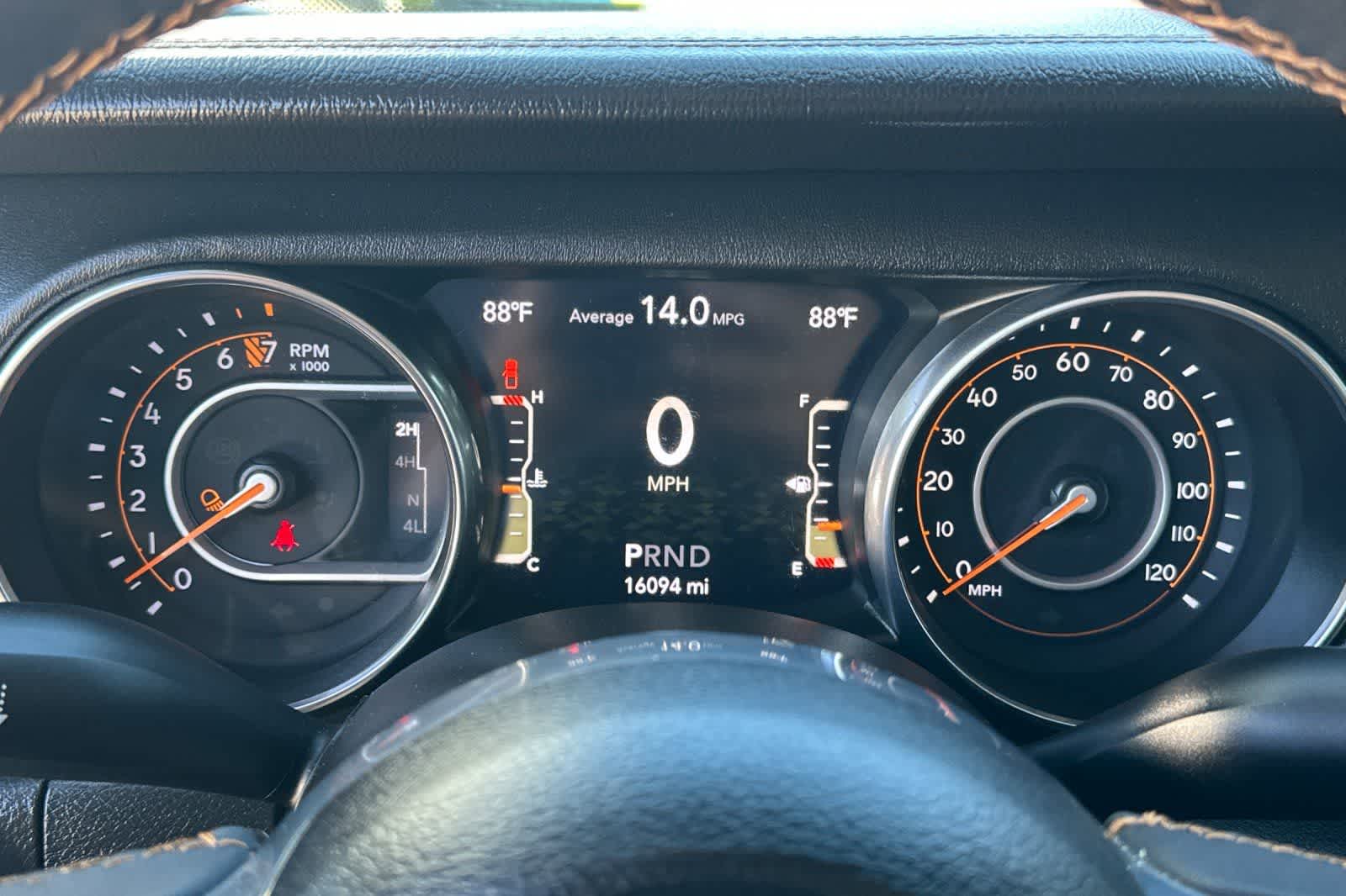 Thumbnail: 2023 Jeep Gladiator - 29