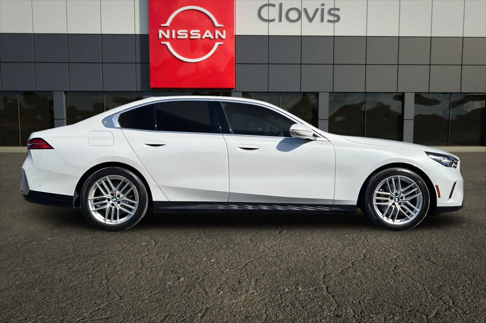 Thumbnail: 2024 BMW 5 Series - 9