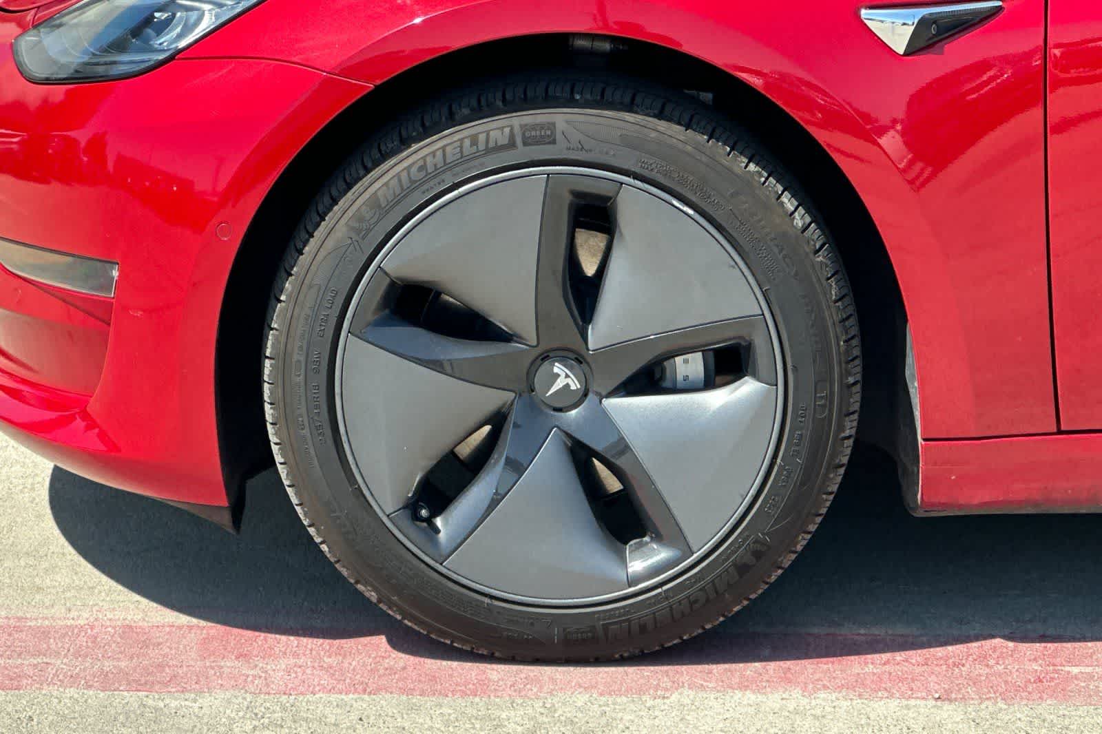 Thumbnail: 2018 Tesla Model 3 - 12