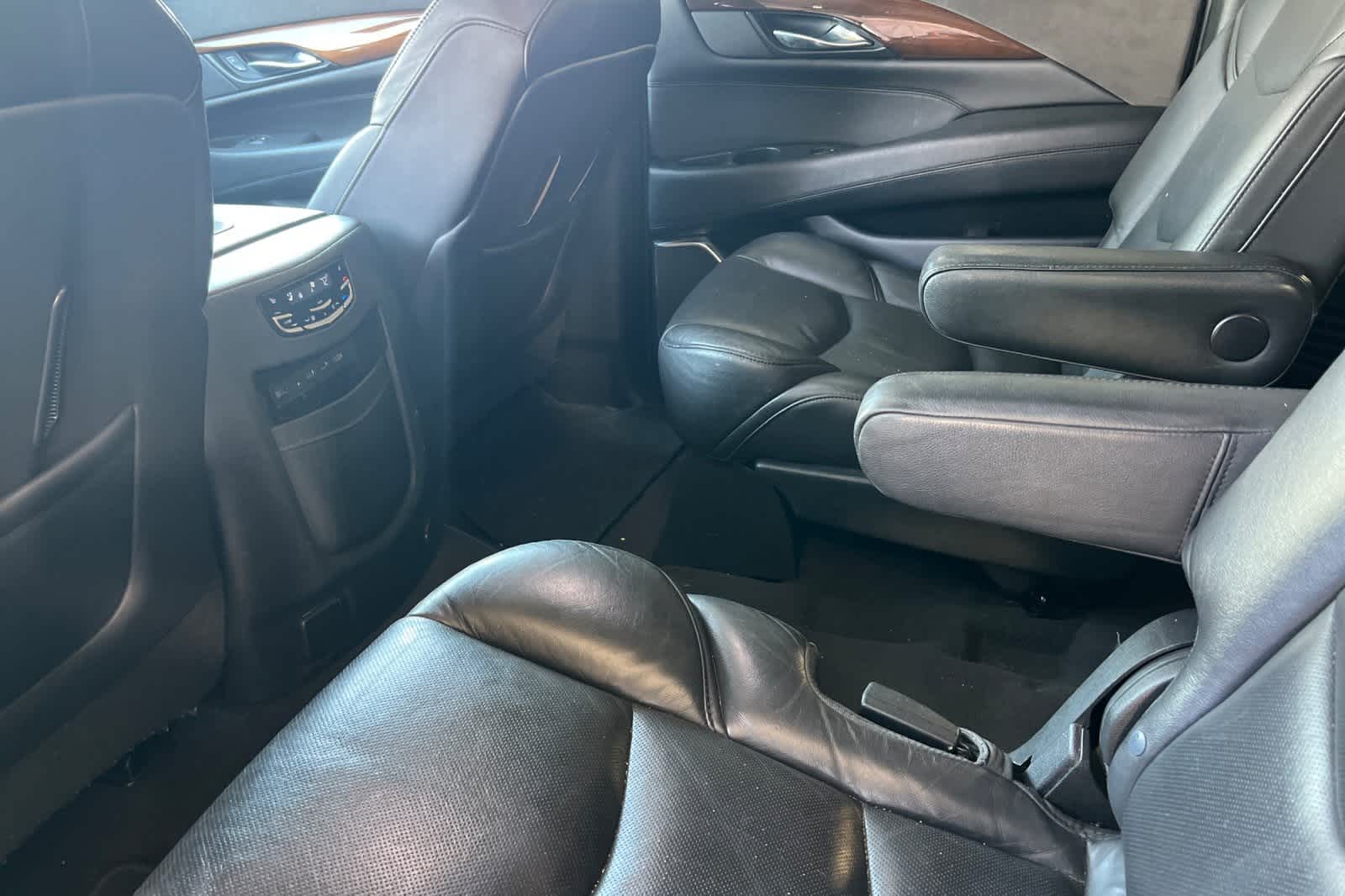 Thumbnail: 2020 Cadillac Escalade - 5