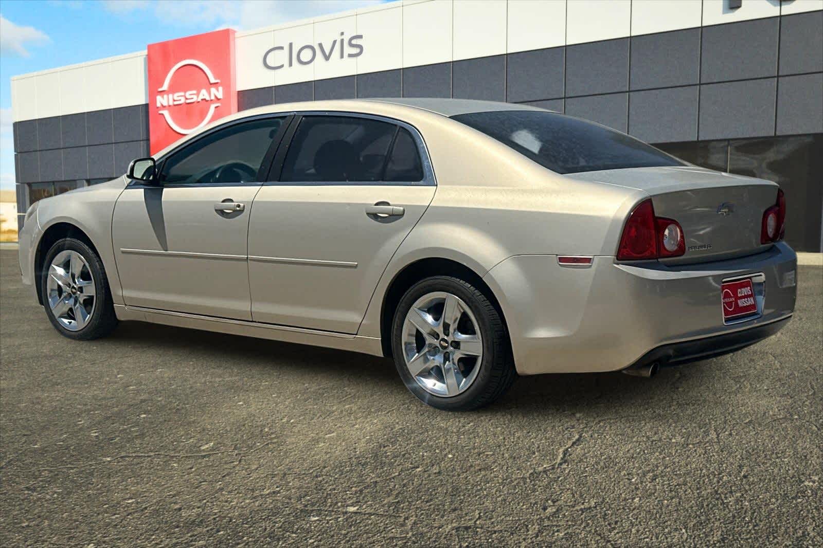 Thumbnail: 2010 Chevrolet Malibu - 7