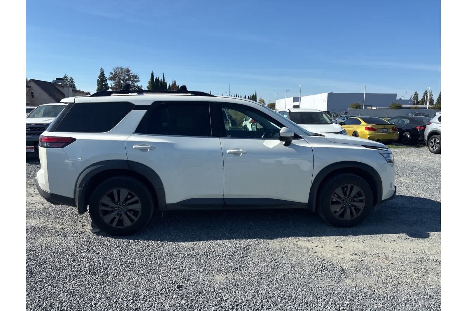 Thumbnail: 2022 Nissan Pathfinder - 9