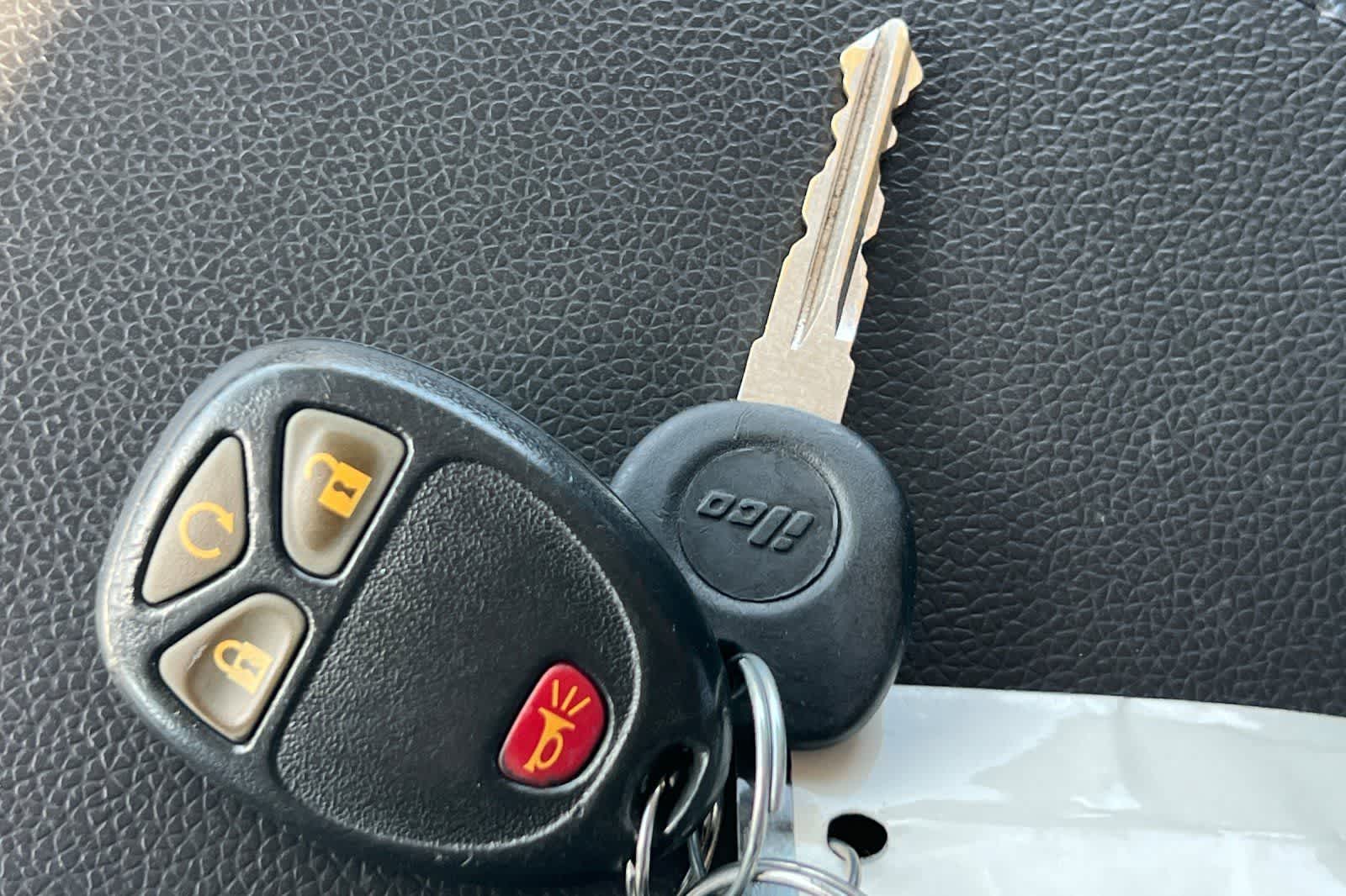 Thumbnail: 2009 Chevrolet Silverado 1500 - 25