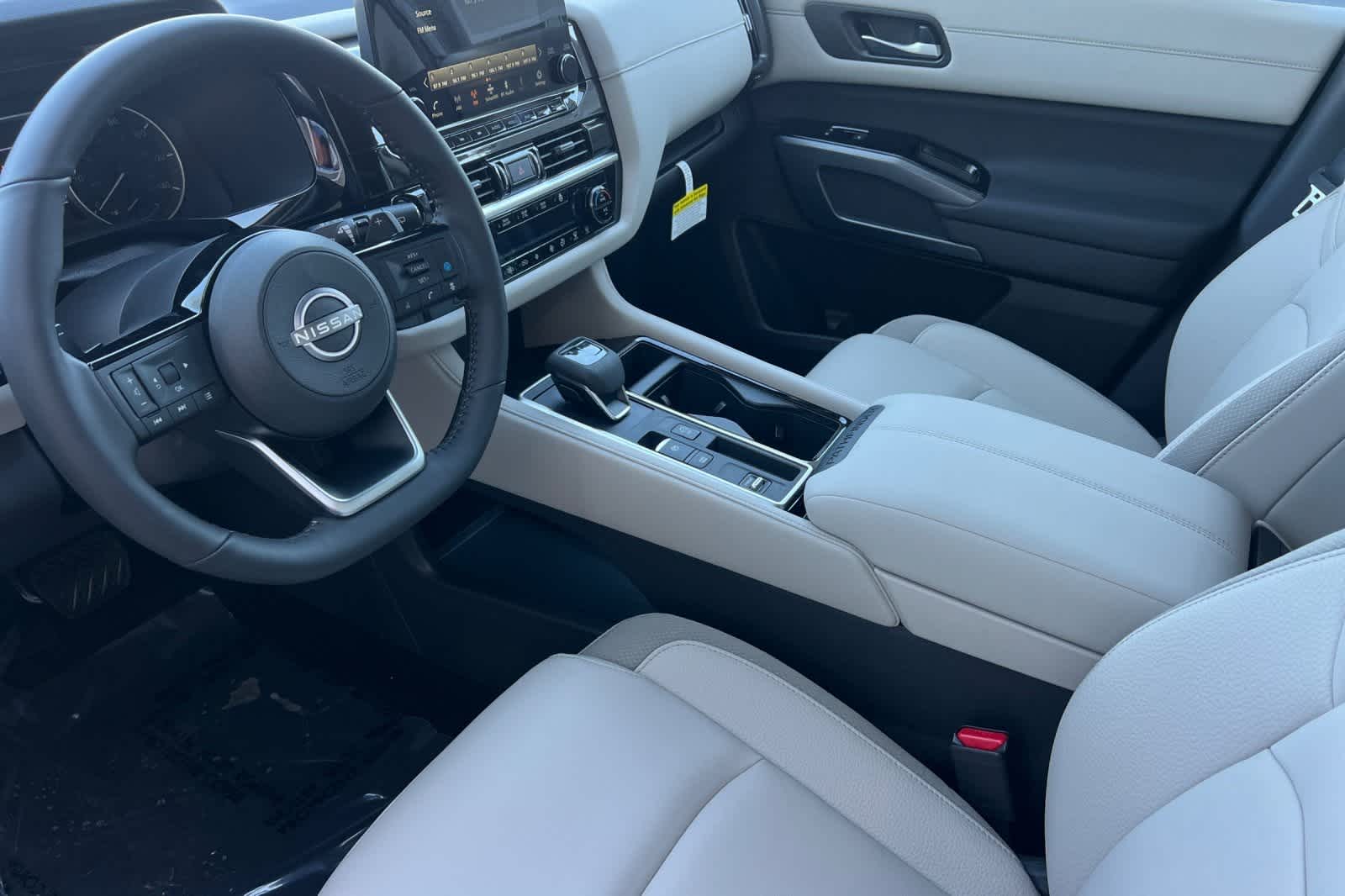 Thumbnail: 2025 Nissan Pathfinder - 12