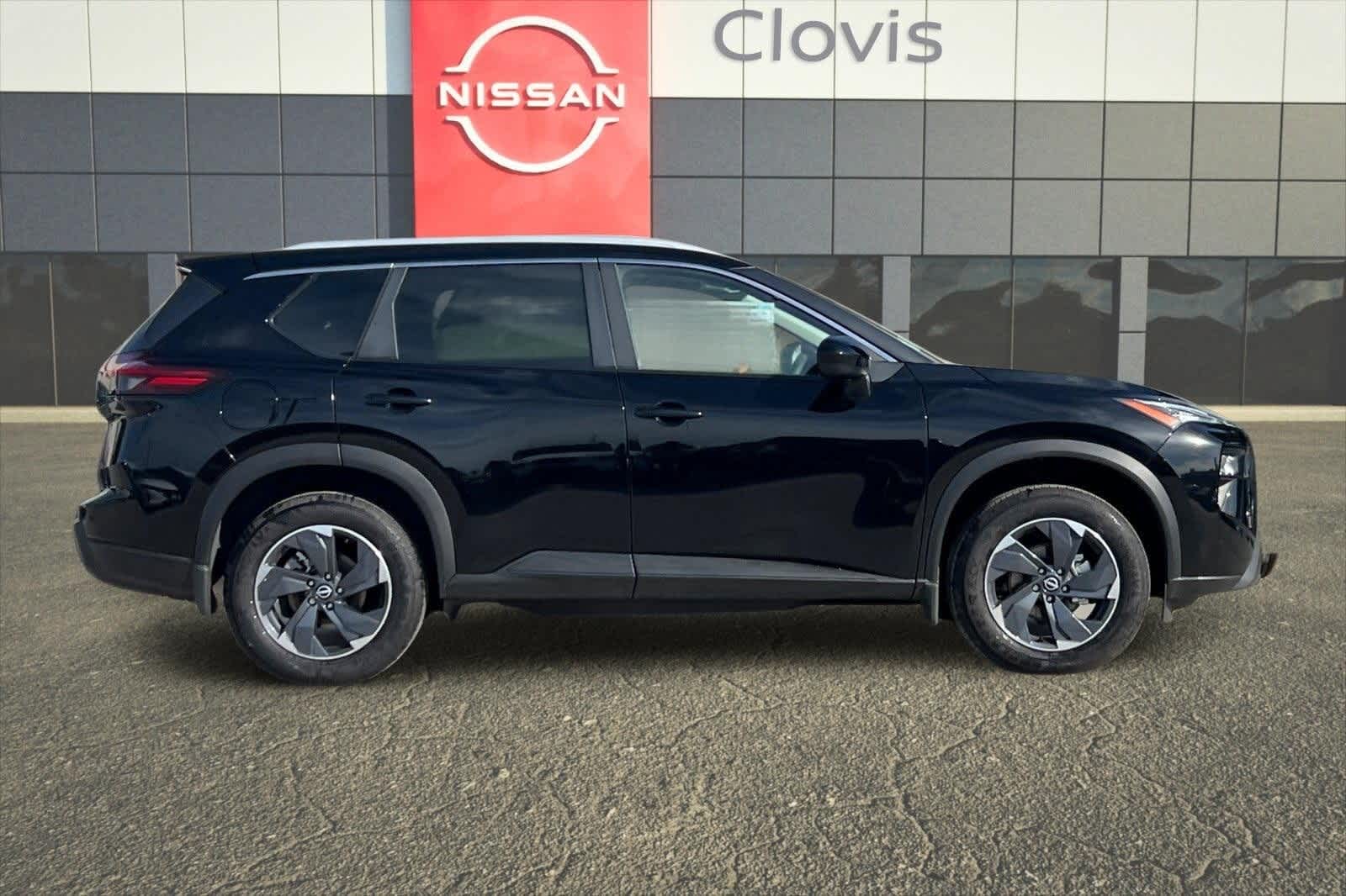 2024 Nissan Rogue SV 6