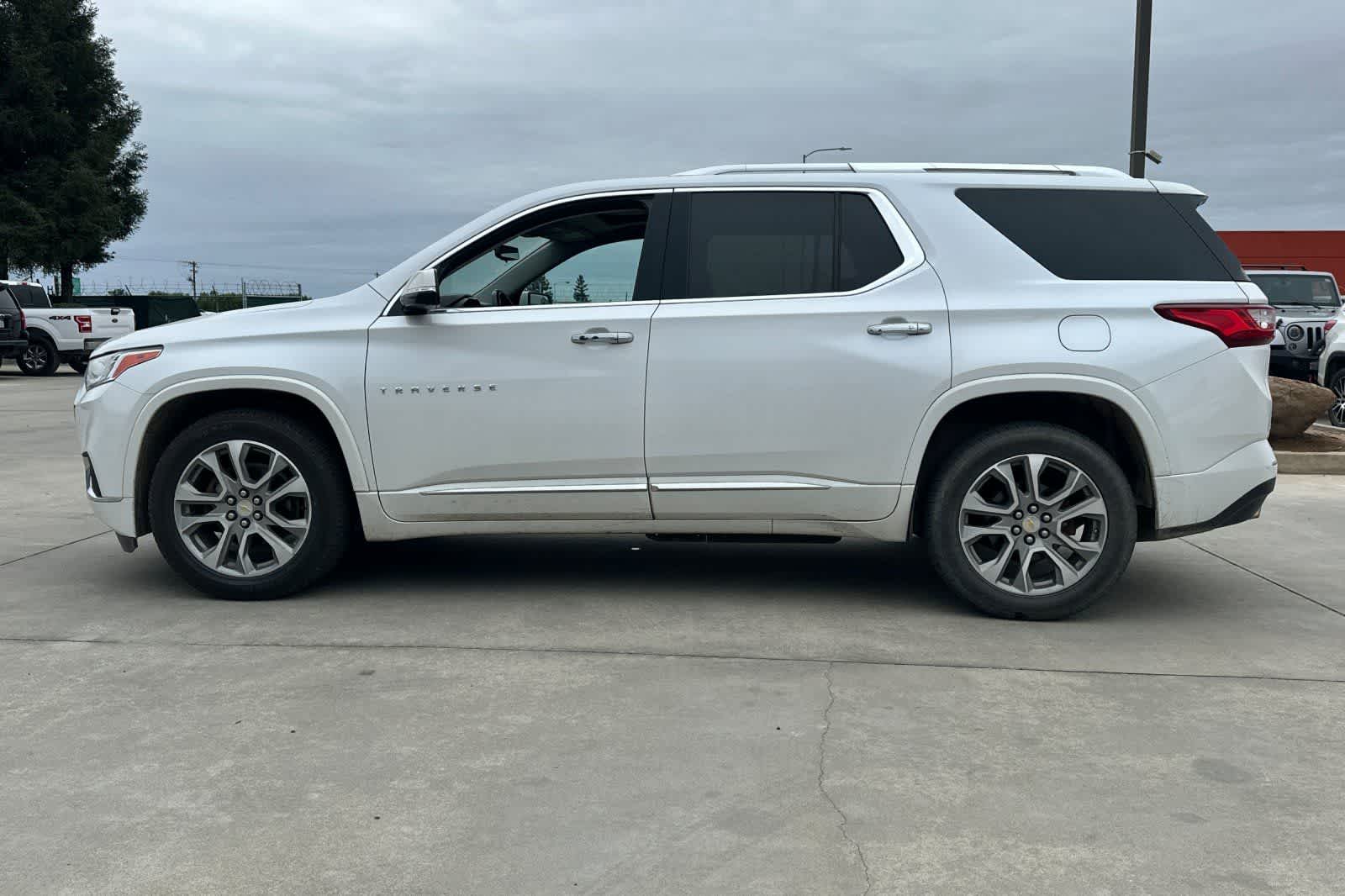 Thumbnail: 2020 Chevrolet Traverse - 6