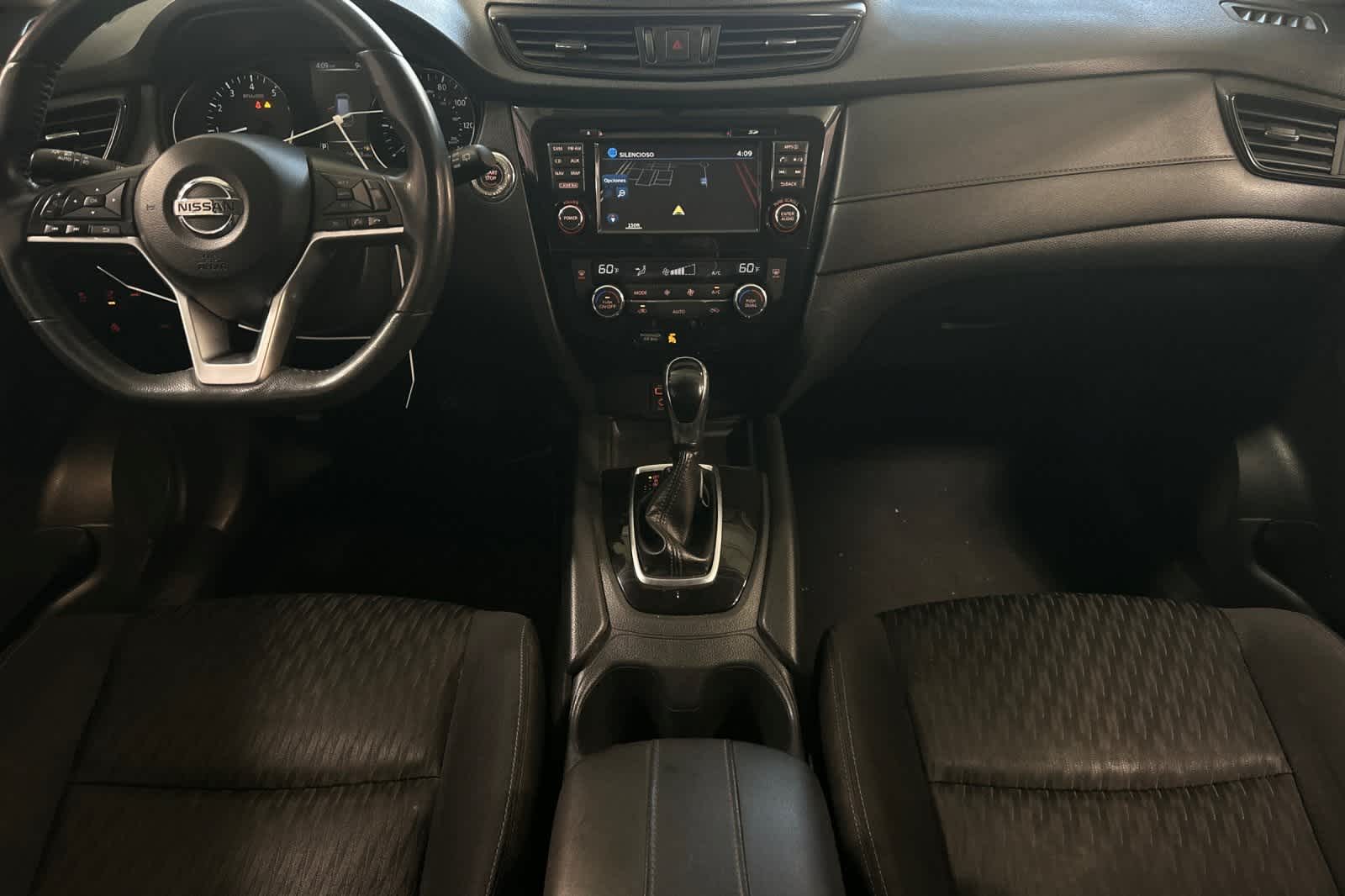 Thumbnail: 2017 Nissan Rogue - 4
