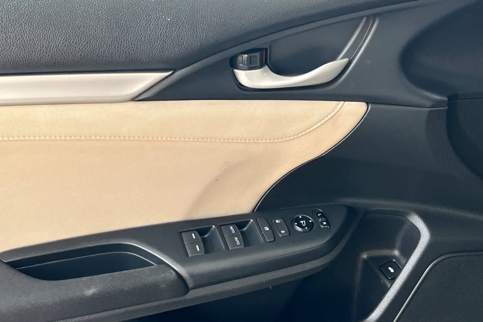 Thumbnail: 2016 Honda Civic - 13
