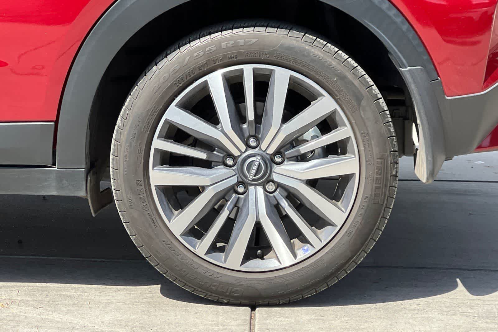 Thumbnail: 2023 Nissan Kicks - 12