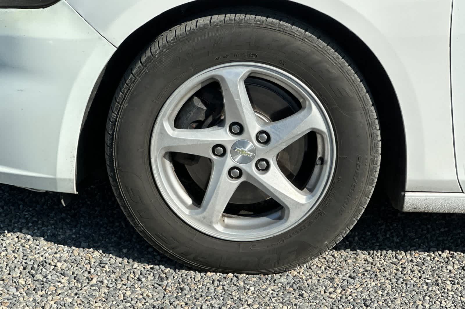 Thumbnail: 2017 Chevrolet Malibu - 12