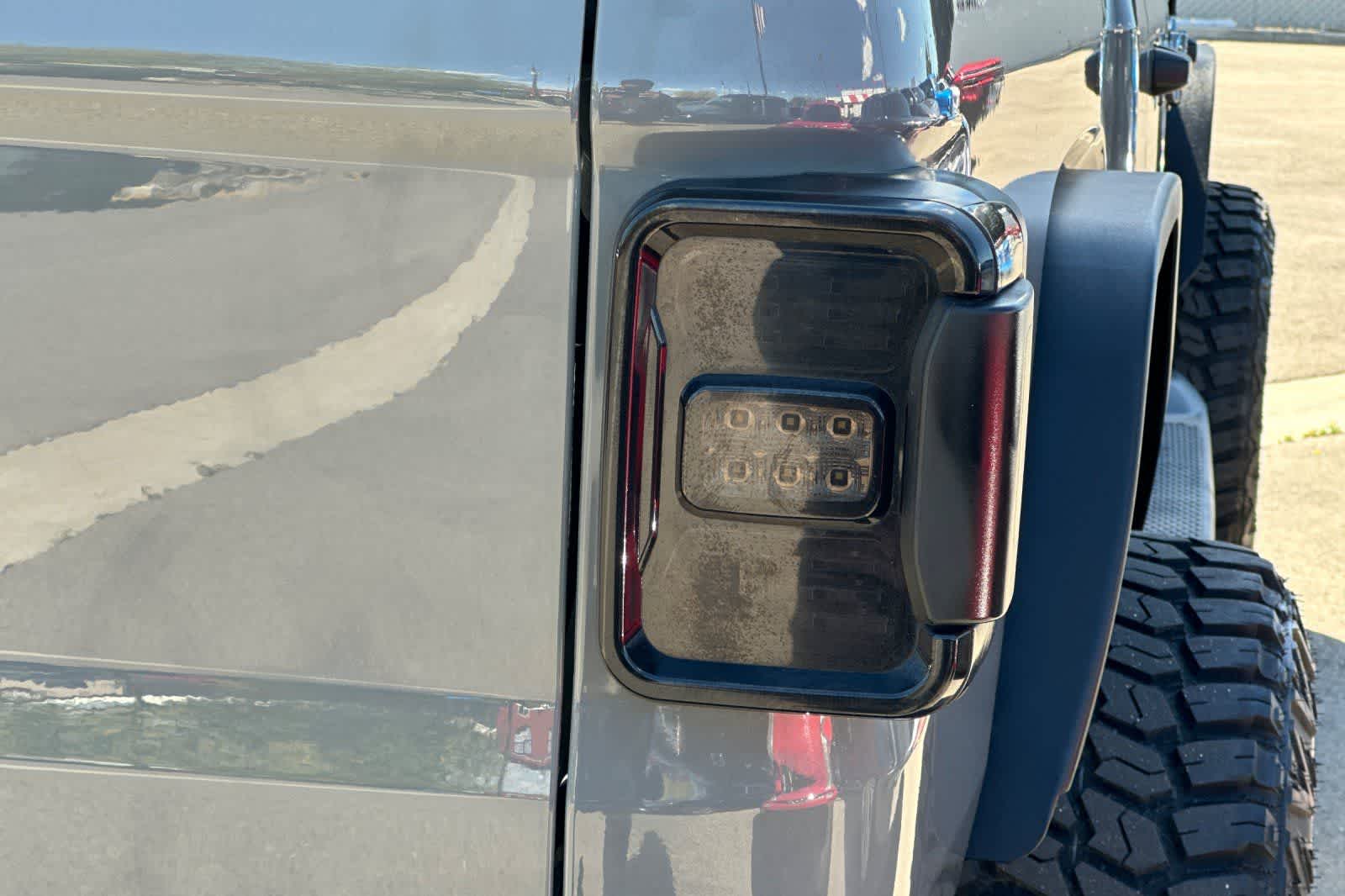 Thumbnail: 2022 Jeep Gladiator - 33