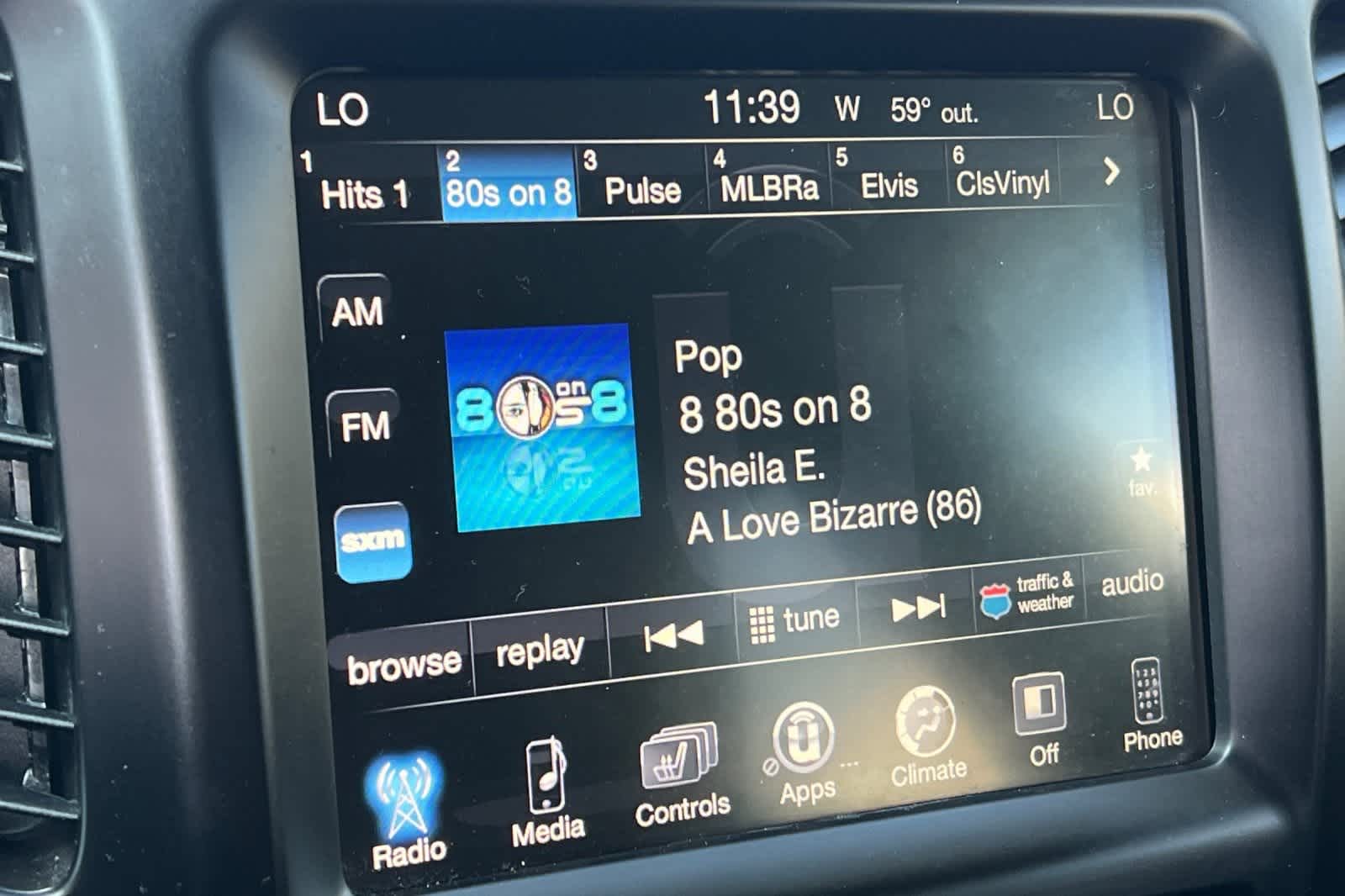 Thumbnail: 2018 Jeep Cherokee - 19