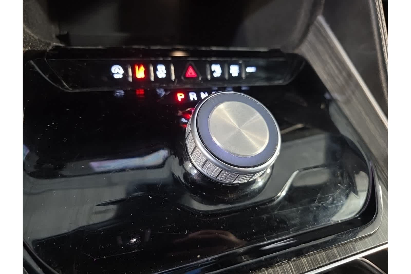 Thumbnail: 2022 Jeep Wagoneer - 23