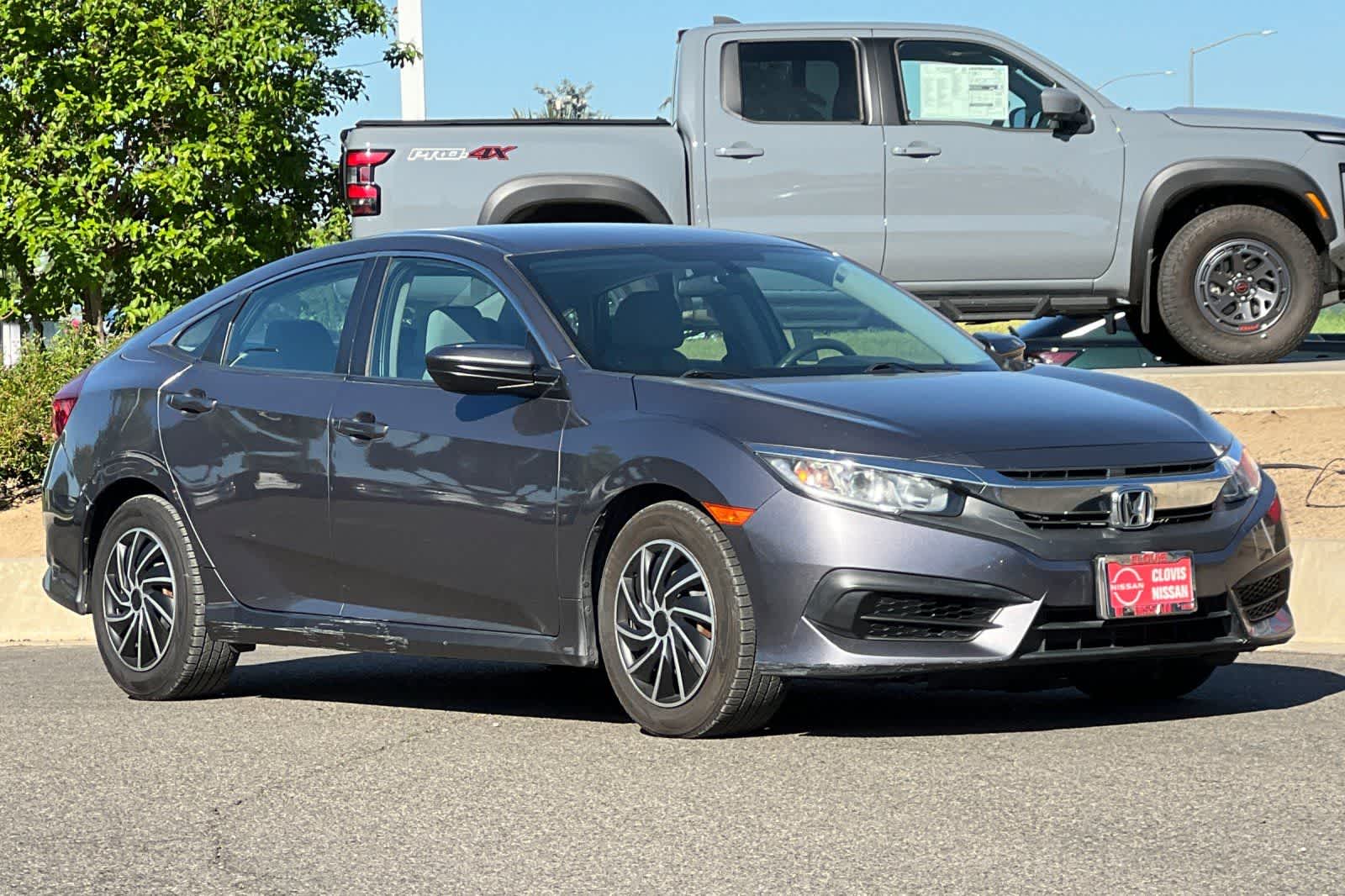 Thumbnail: 2016 Honda Civic - 10