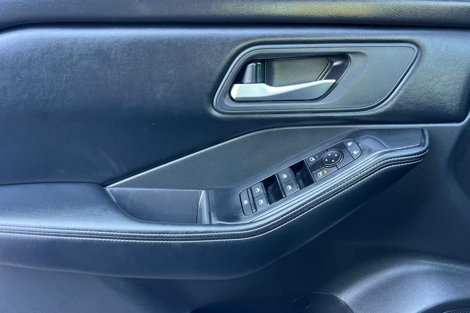 Thumbnail: 2025 Nissan Rogue - 13