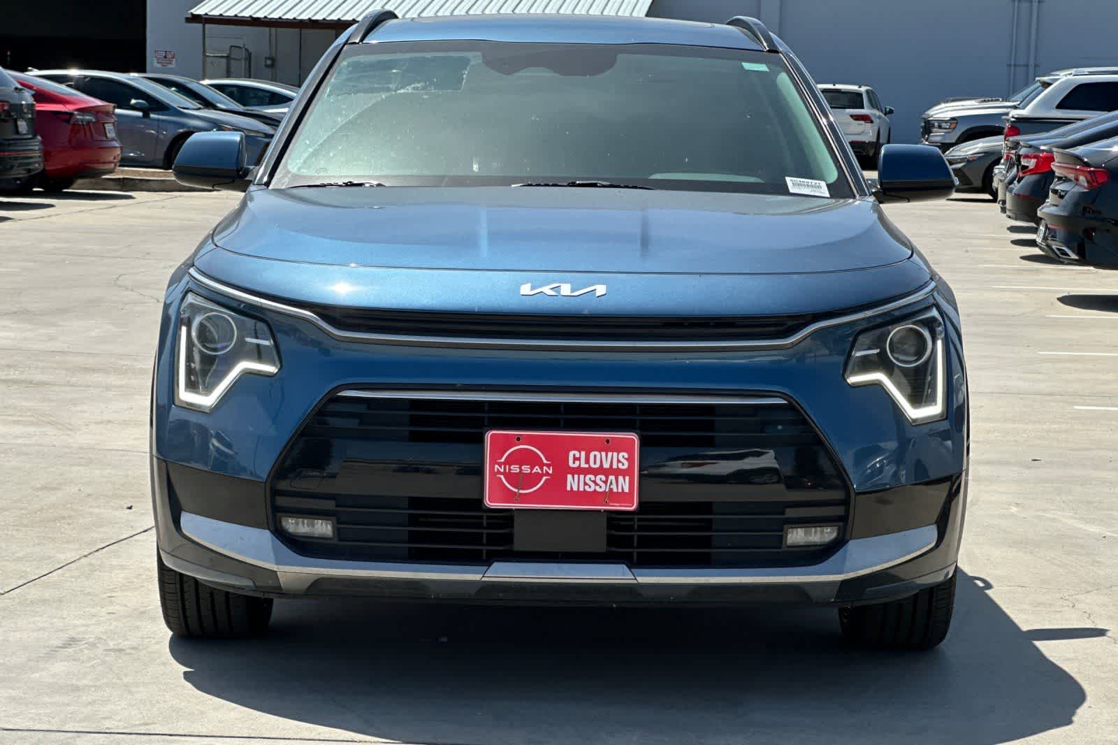 Thumbnail: 2023 Kia Niro - 11