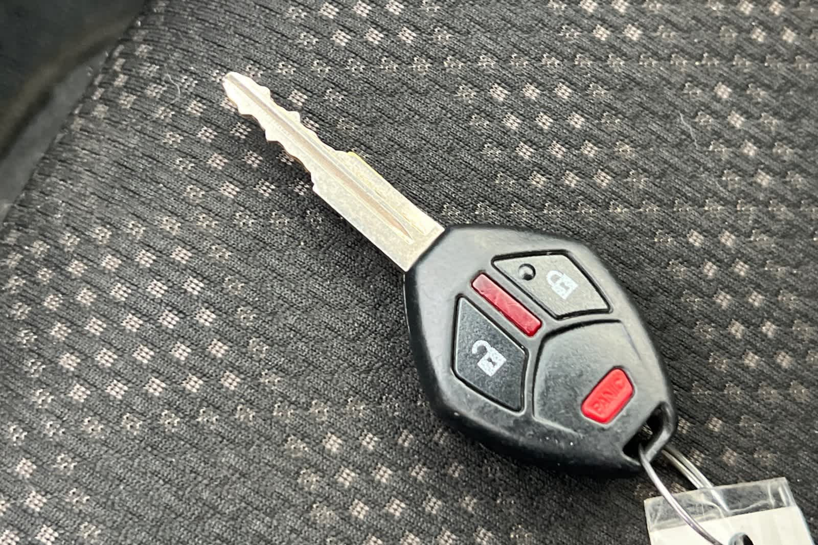 Thumbnail: 2016 Mitsubishi i-MiEV - 22