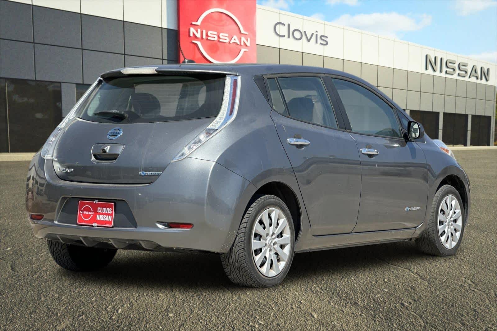 Thumbnail: 2015 Nissan Leaf - 3