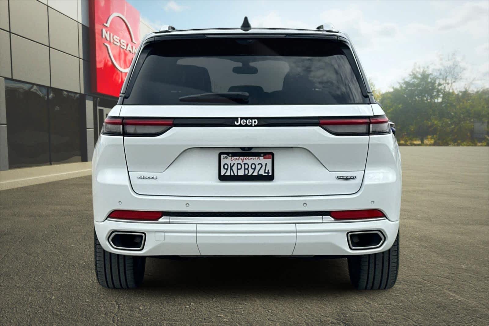 Thumbnail: 2024 Jeep Grand Cherokee - 8